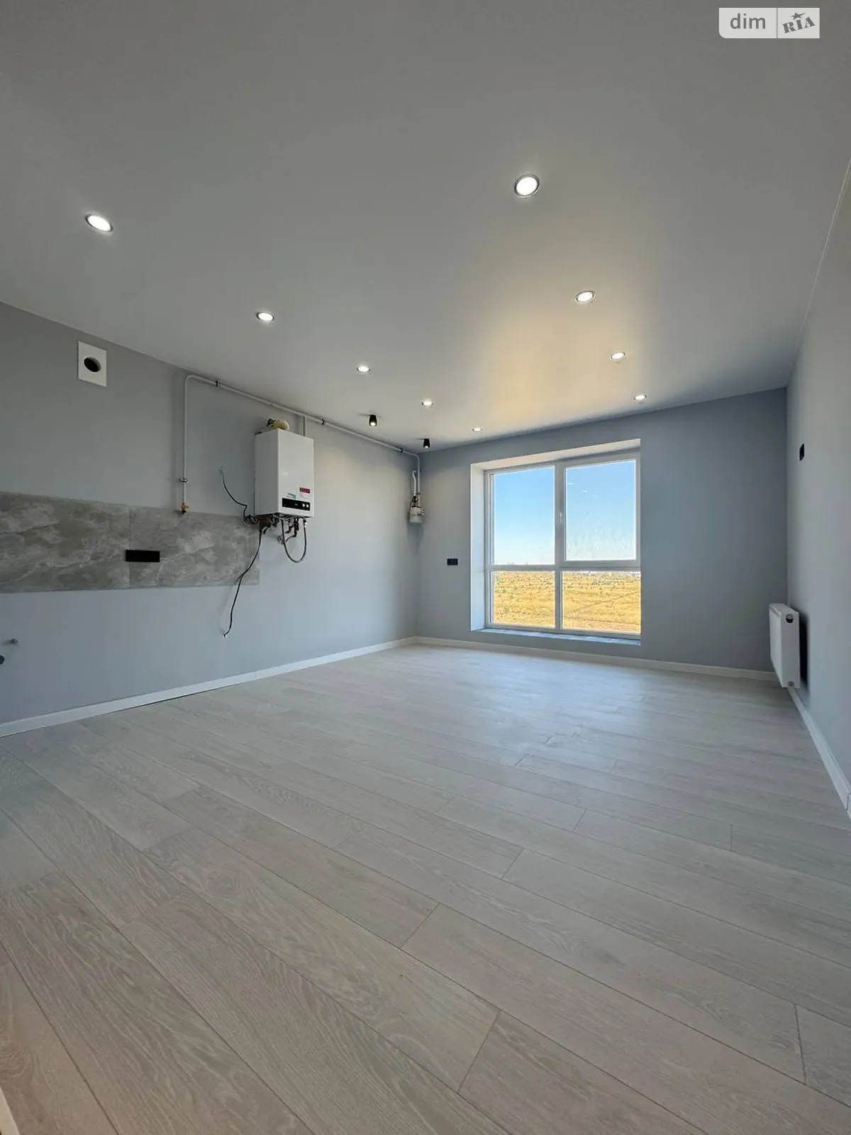 Продается 1-комнатная квартира 45.4 кв. м в Ровно, ул. Студенческая - фото 1