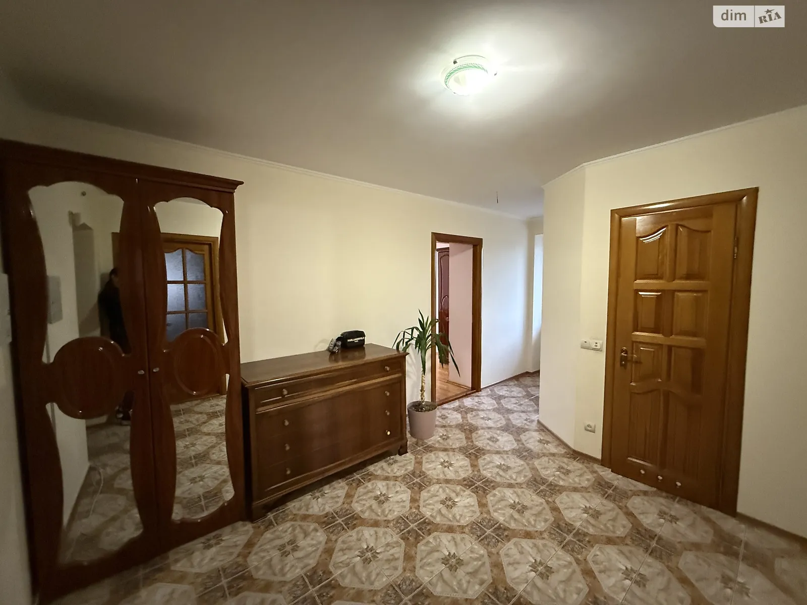 1-комнатная квартира 47 кв. м в Тернополе, ул. Киевская, 6А - фото 1