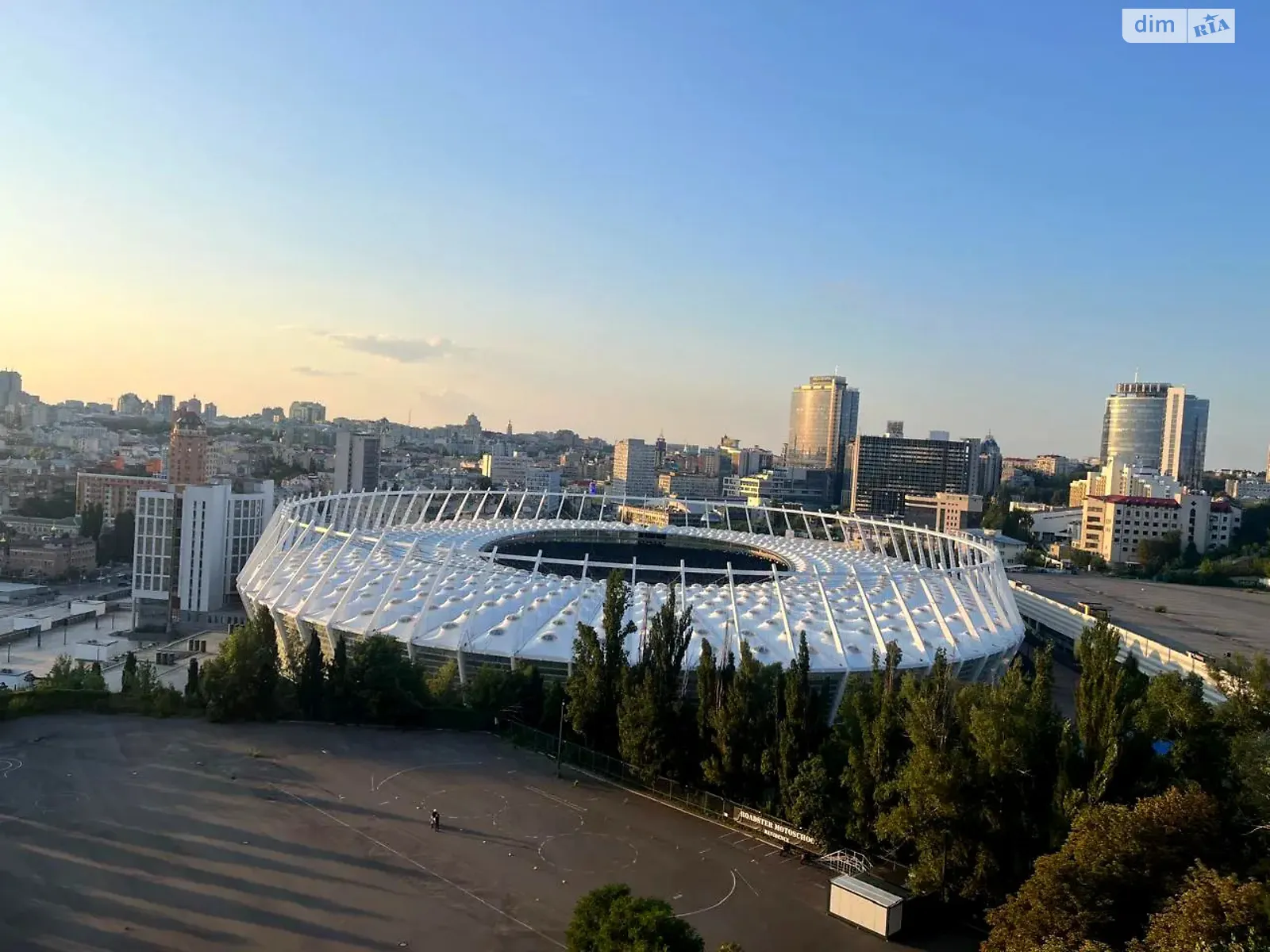 Продается 3-комнатная квартира 125.7 кв. м в Киеве, ул. Деловая, 2Б - фото 1