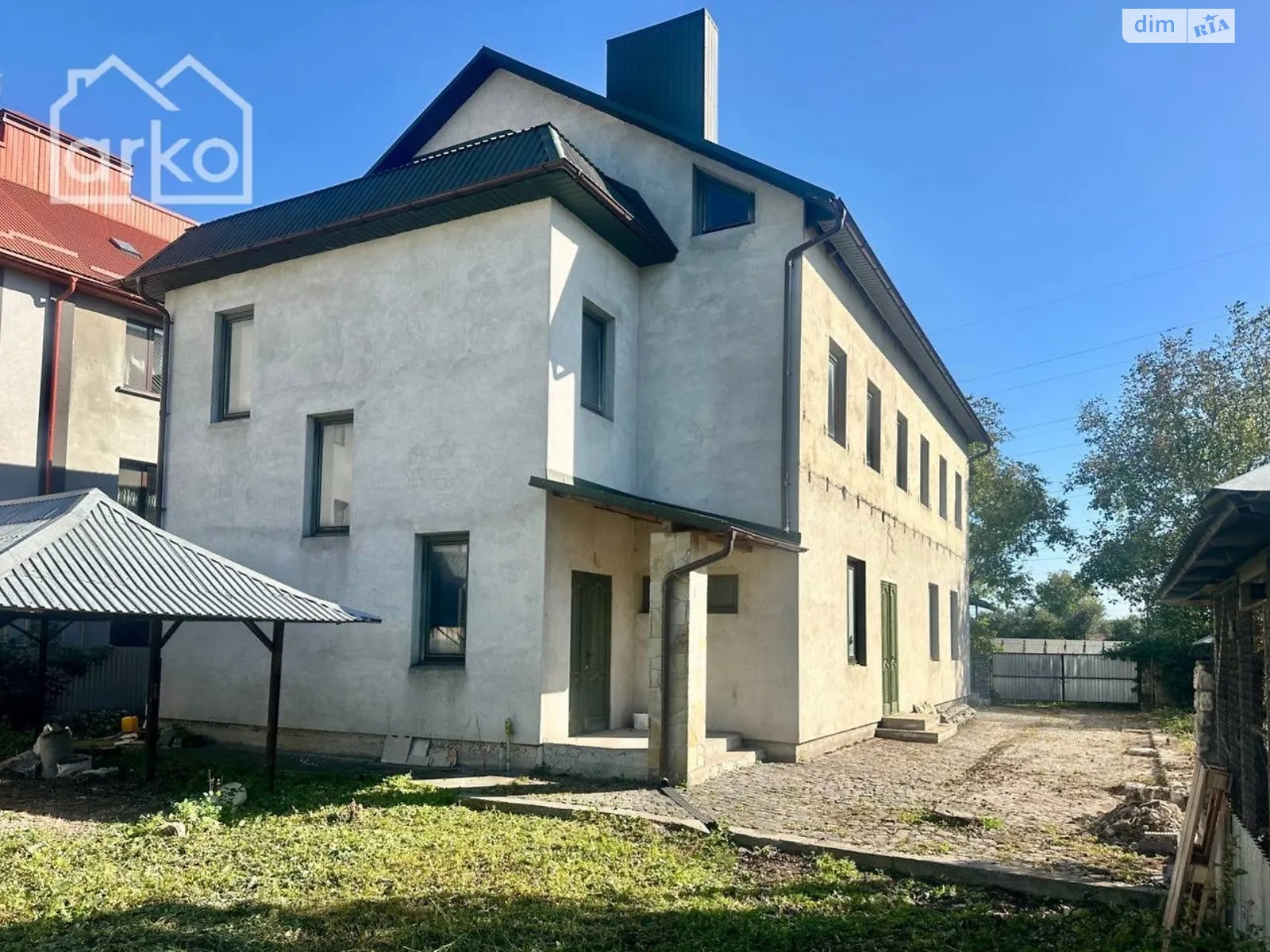 Продается объект сферы услуг 297 кв. м в 2-этажном здании, цена: 198000 $ - фото 1