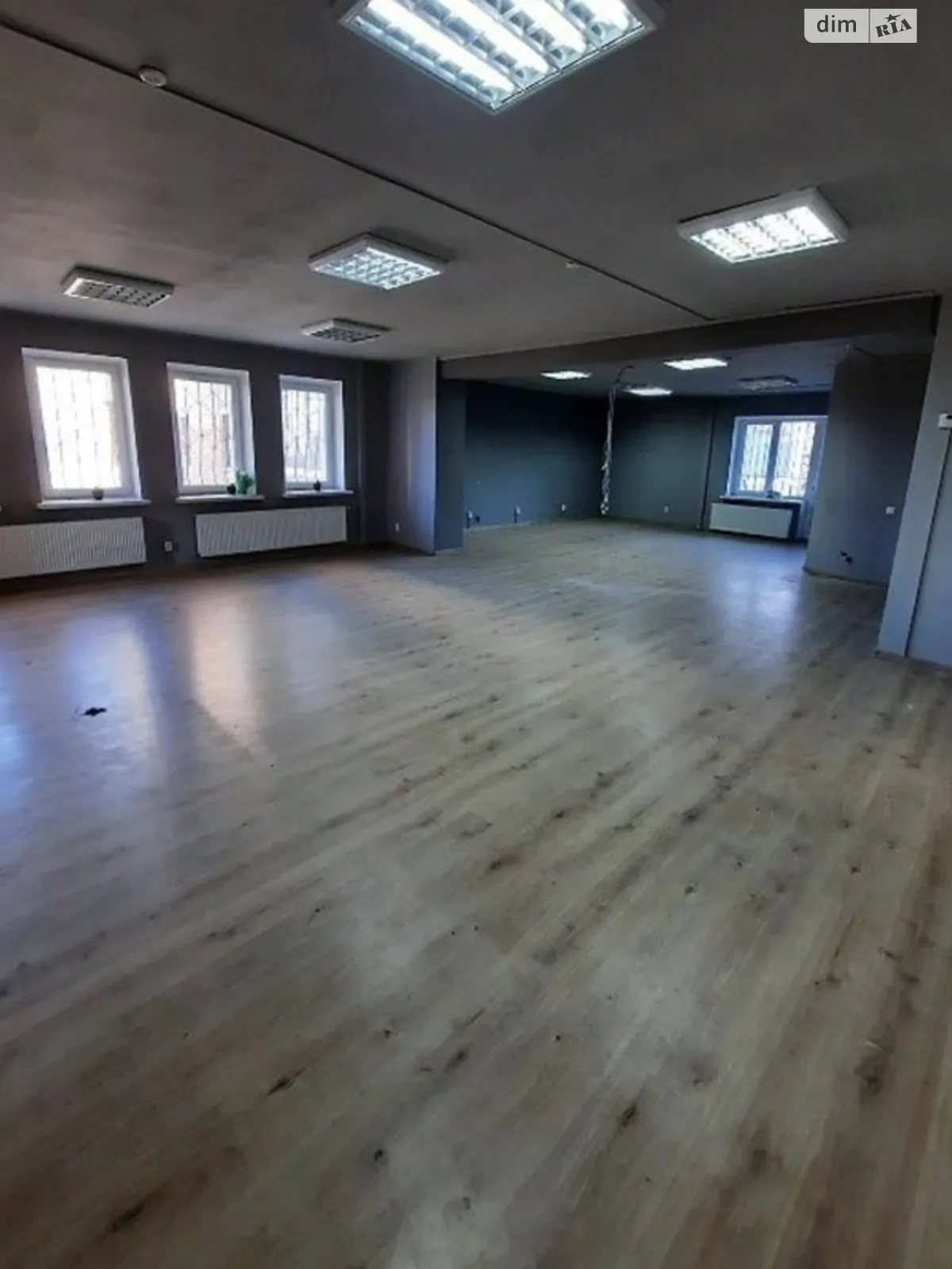 Сдается в аренду офис 84 кв. м в бизнес-центре, цена: 15000 грн - фото 1