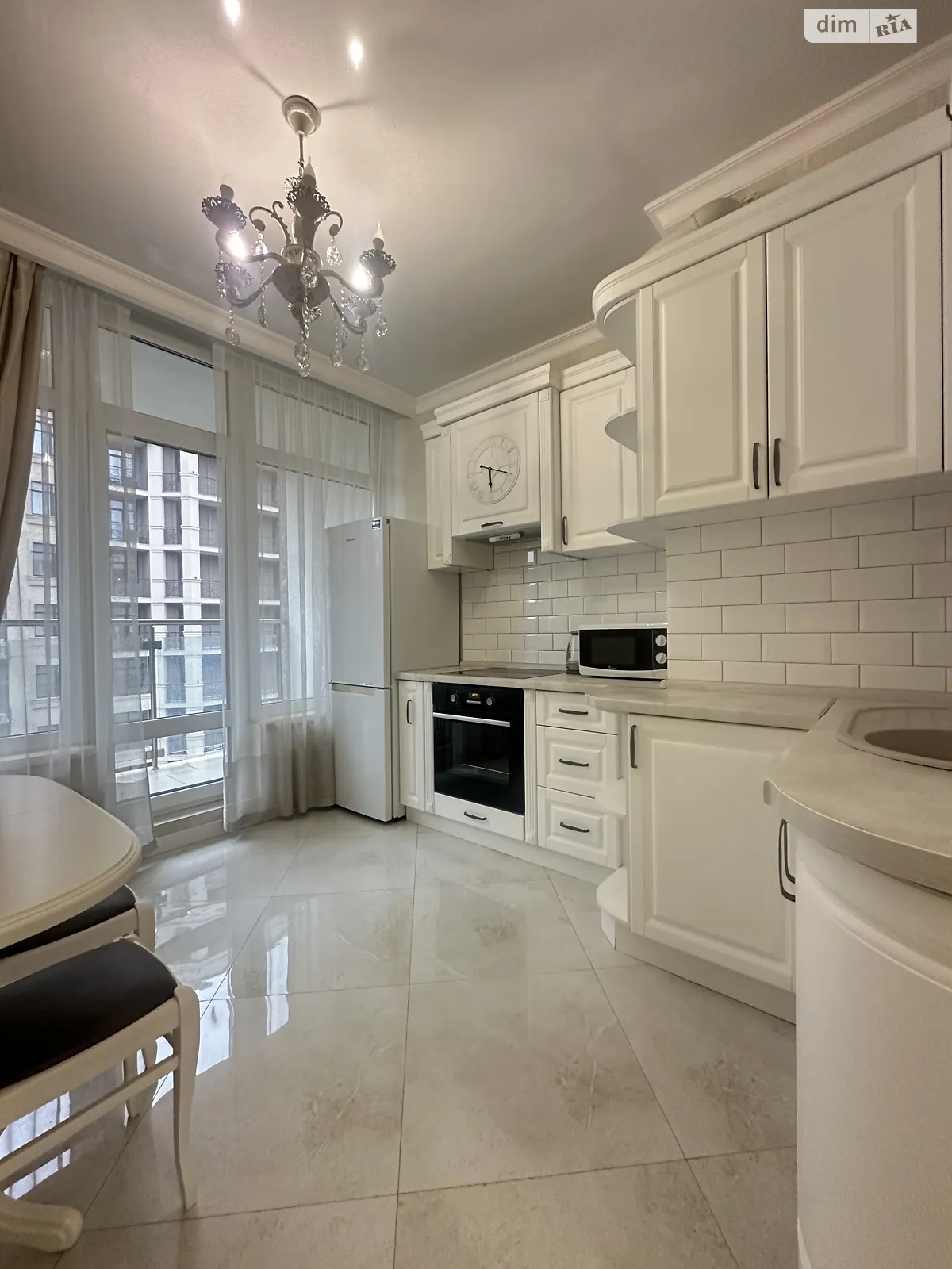 Продается 1-комнатная квартира 40 кв. м в Одессе, ул. Генуэзская, 3Б - фото 1