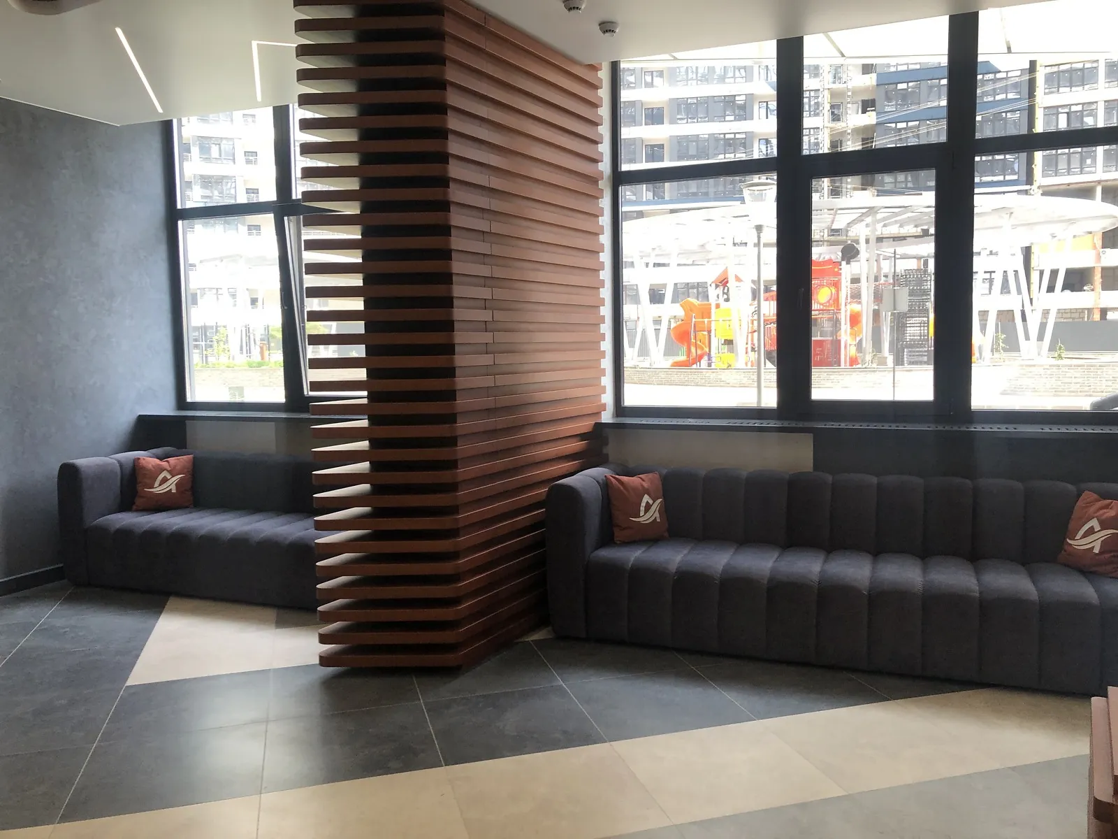 Продается 1-комнатная квартира 43 кв. м в Одессе, пер. Курортный, 2 - фото 1