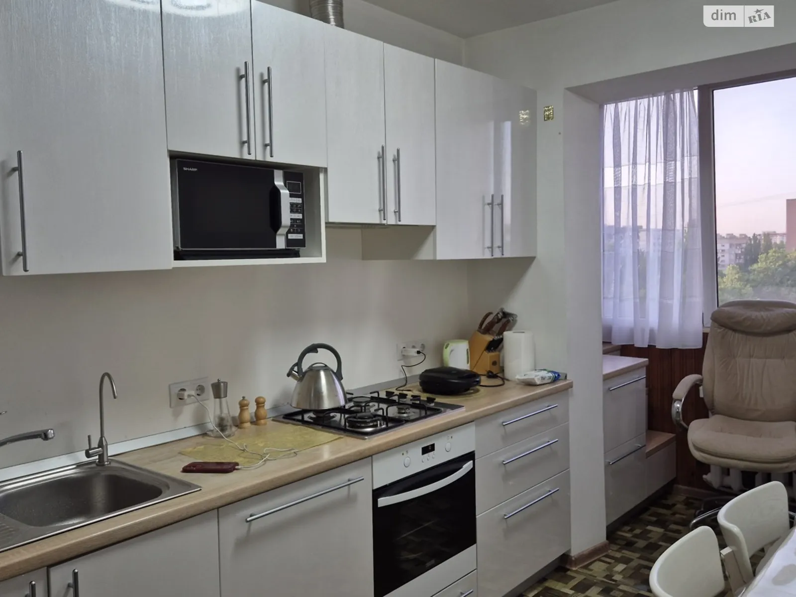 Сдается в аренду 3-комнатная квартира 84 кв. м в Одессе, ул. Евгения Танцюры(Генерала Петрова), 35 - фото 1