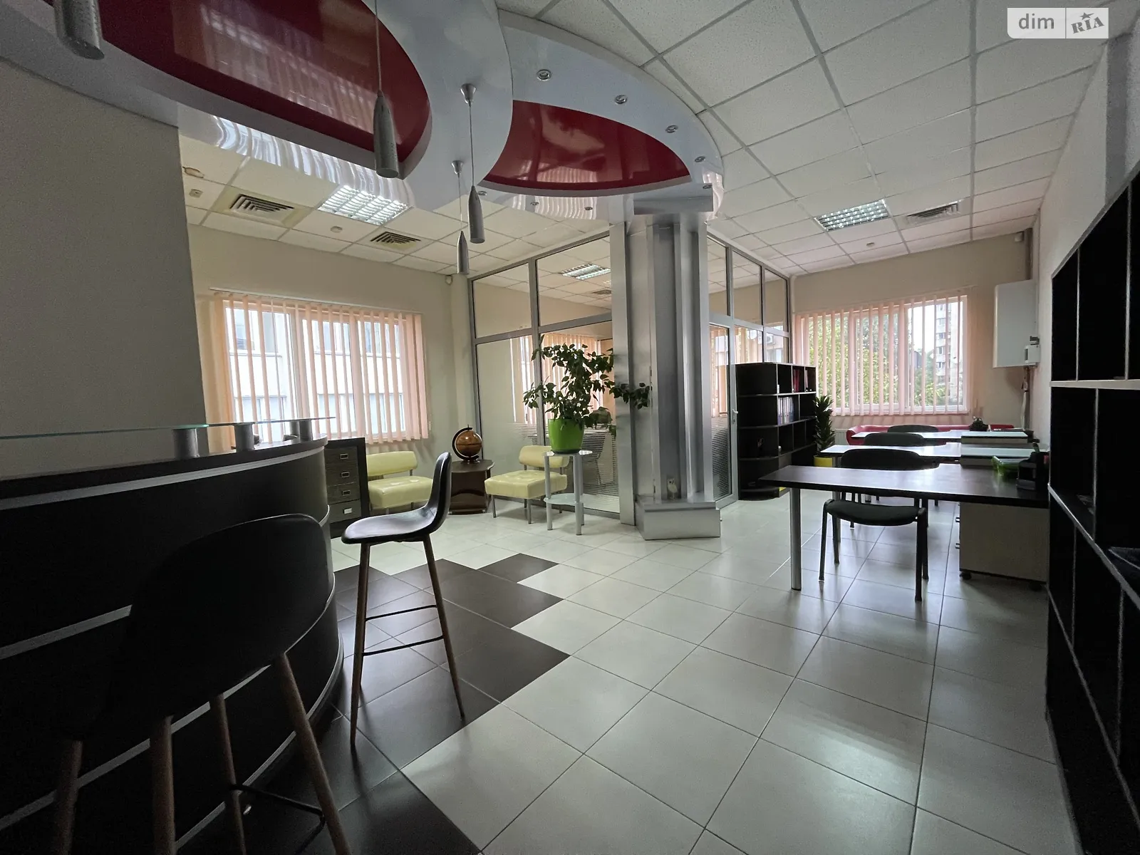Продається офіс 57 кв. м в бізнес-центрі, цена: 57000 $ - фото 1