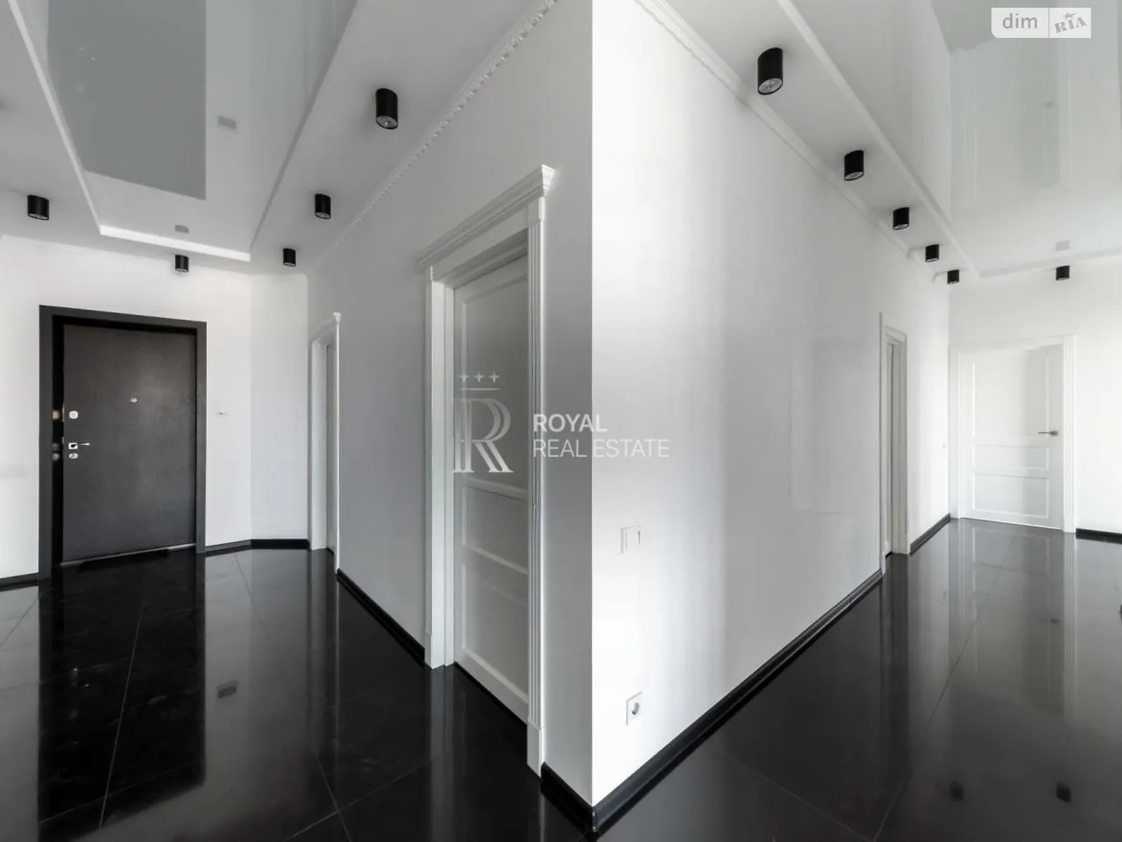 Сдается в аренду офис 153 кв. м в бизнес-центре, цена: 3000 $ - фото 1