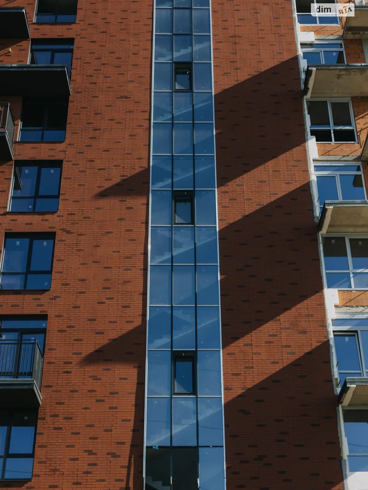 Продається 1-кімнатна квартира 41.15 кв. м у Мукачеві, вул. Ужгородська, 165А - фото 1