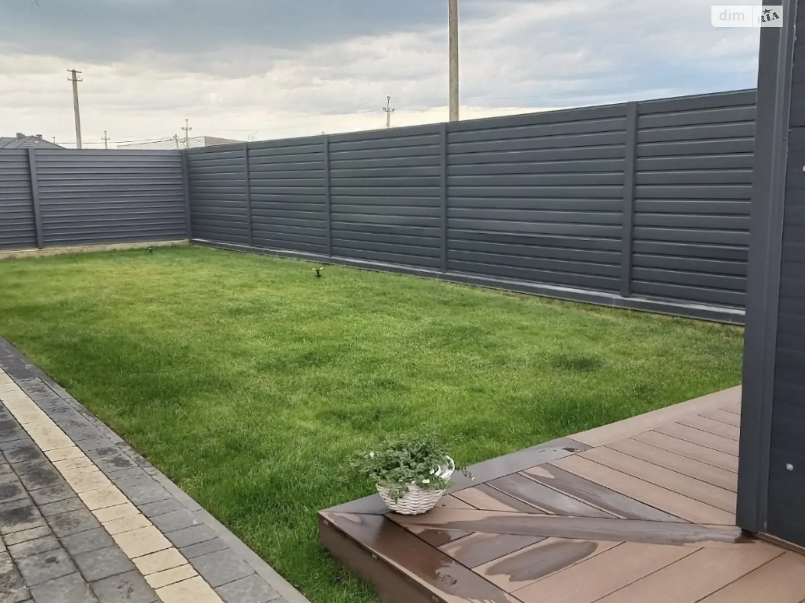 Продается одноэтажный дом 147 кв. м с балконом, цена: 243000 $ - фото 1