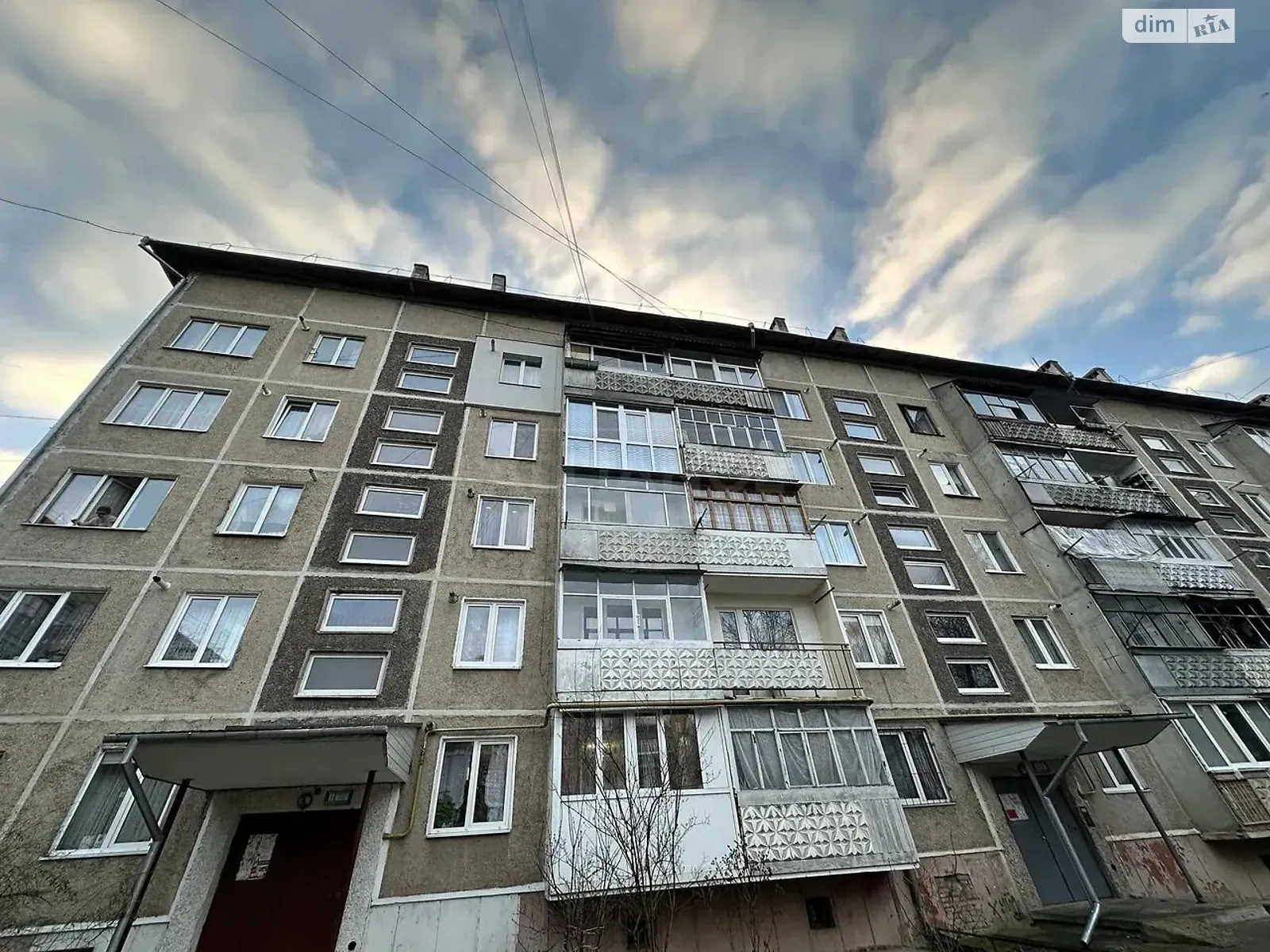 Продається 2-кімнатна квартира 45.2 кв. м у Івано-Франківську, вул. Хіміків, 6 корпус 1 - фото 1