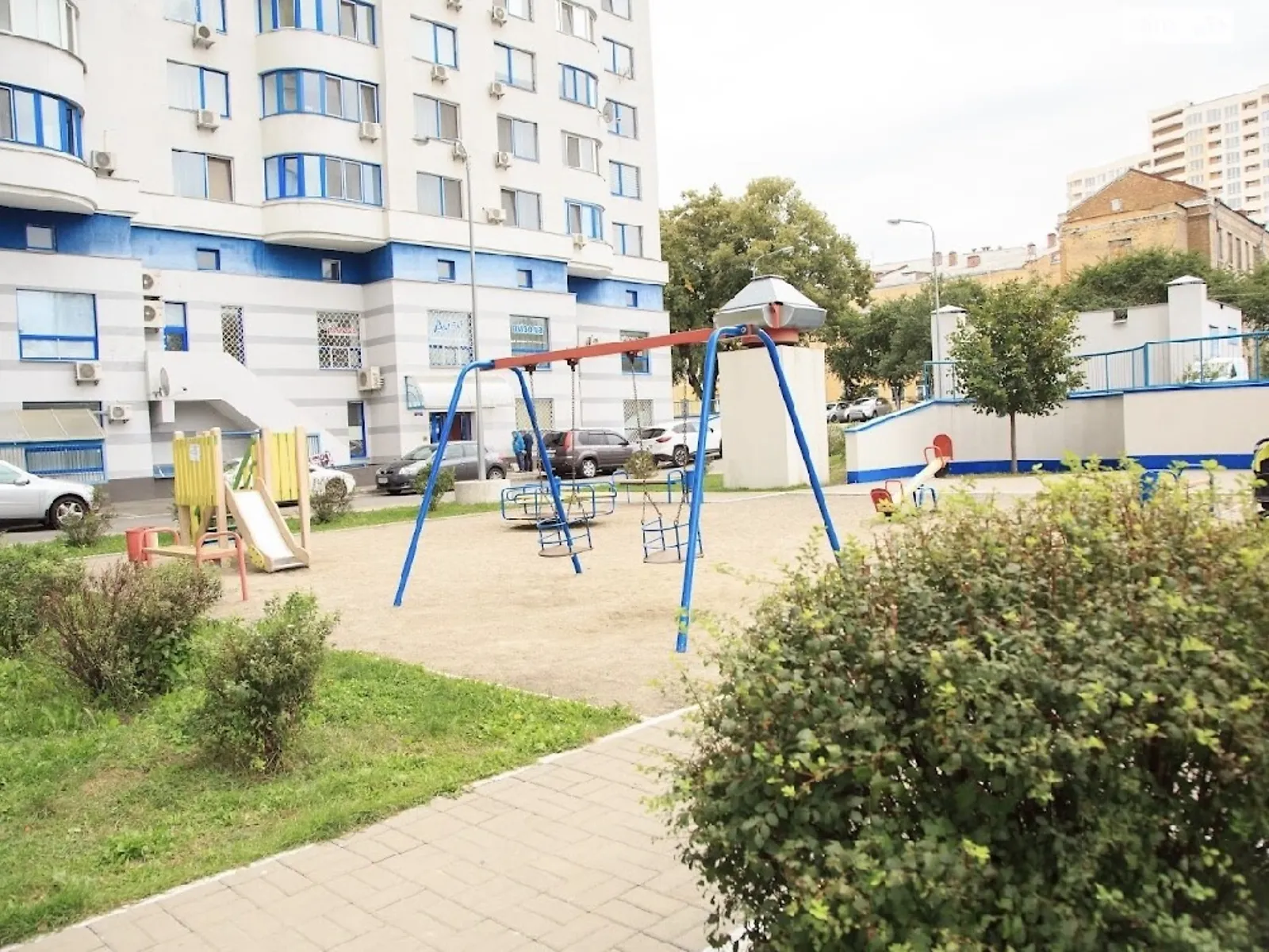 Продається 2-кімнатна квартира 73.7 кв. м у Києві, просп. Голосіївський(40-річчя Жовтня), 30В - фото 1