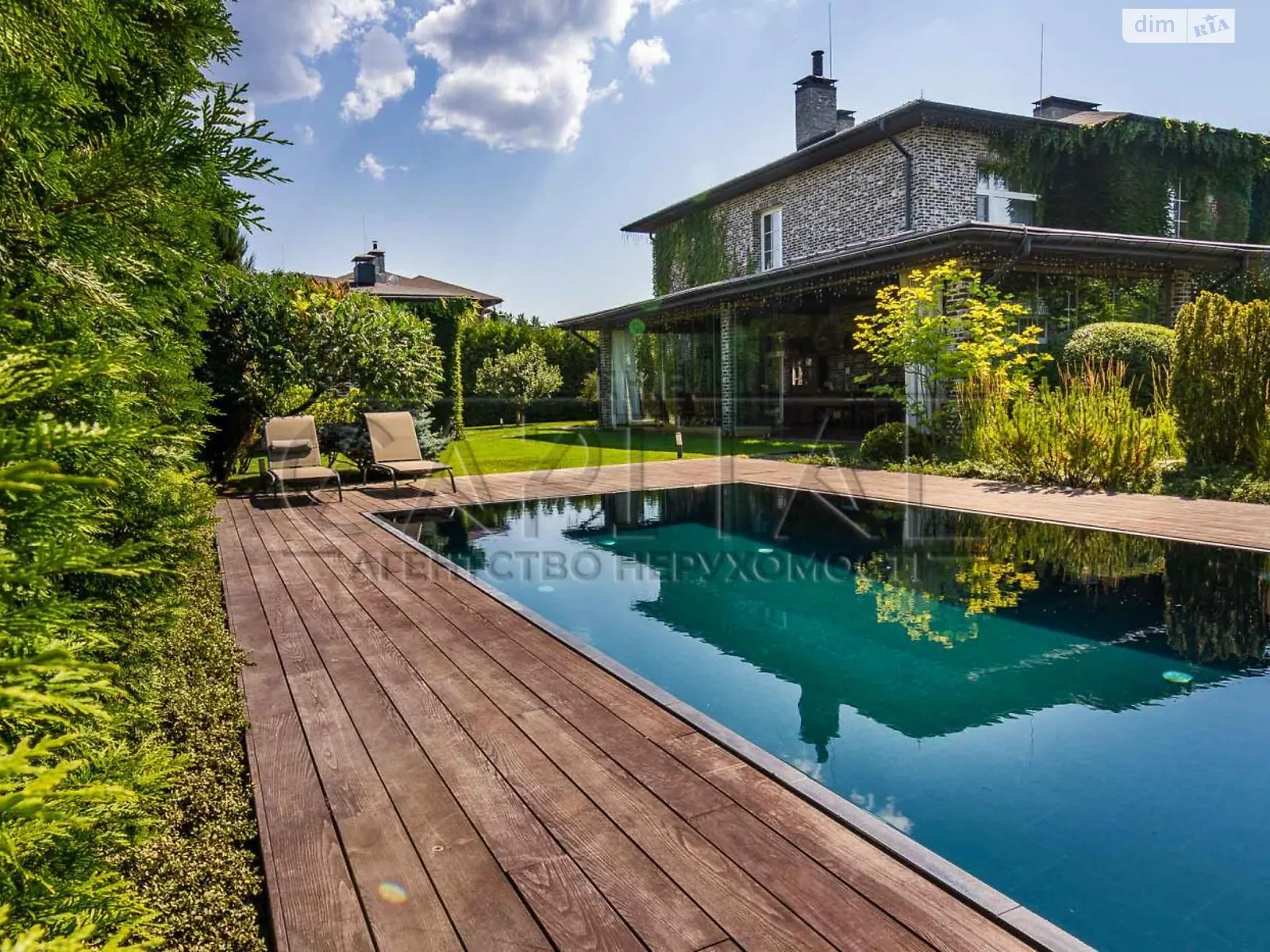 Продается дом на 2 этажа 363.6 кв. м с балконом, цена: 2200000 $ - фото 1