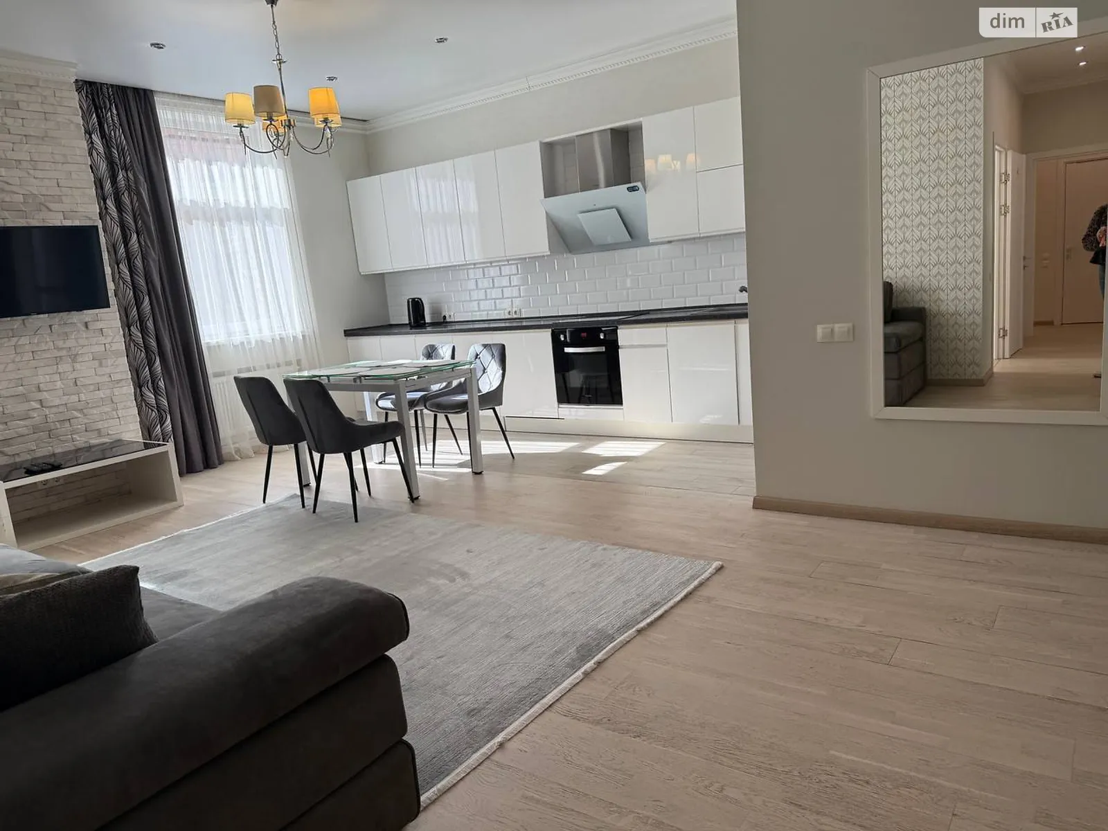 Сдается в аренду 3-комнатная квартира 90 кв. м в Киеве, ул. Златоустовская, 47-49 - фото 1