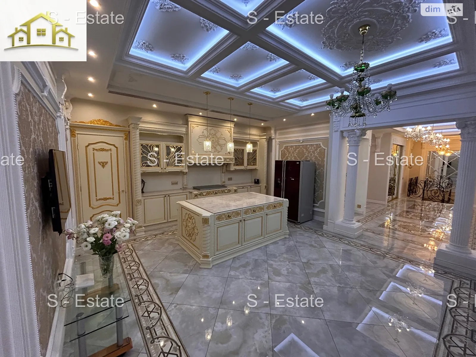 Продается 8-комнатная квартира 450 кв. м в Харькове, пер. Банный, 1 - фото 1