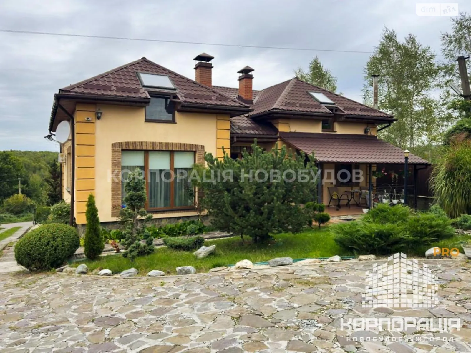 Продается дом на 2 этажа 210 кв. м с подвалом, цена: 179090 $ - фото 1