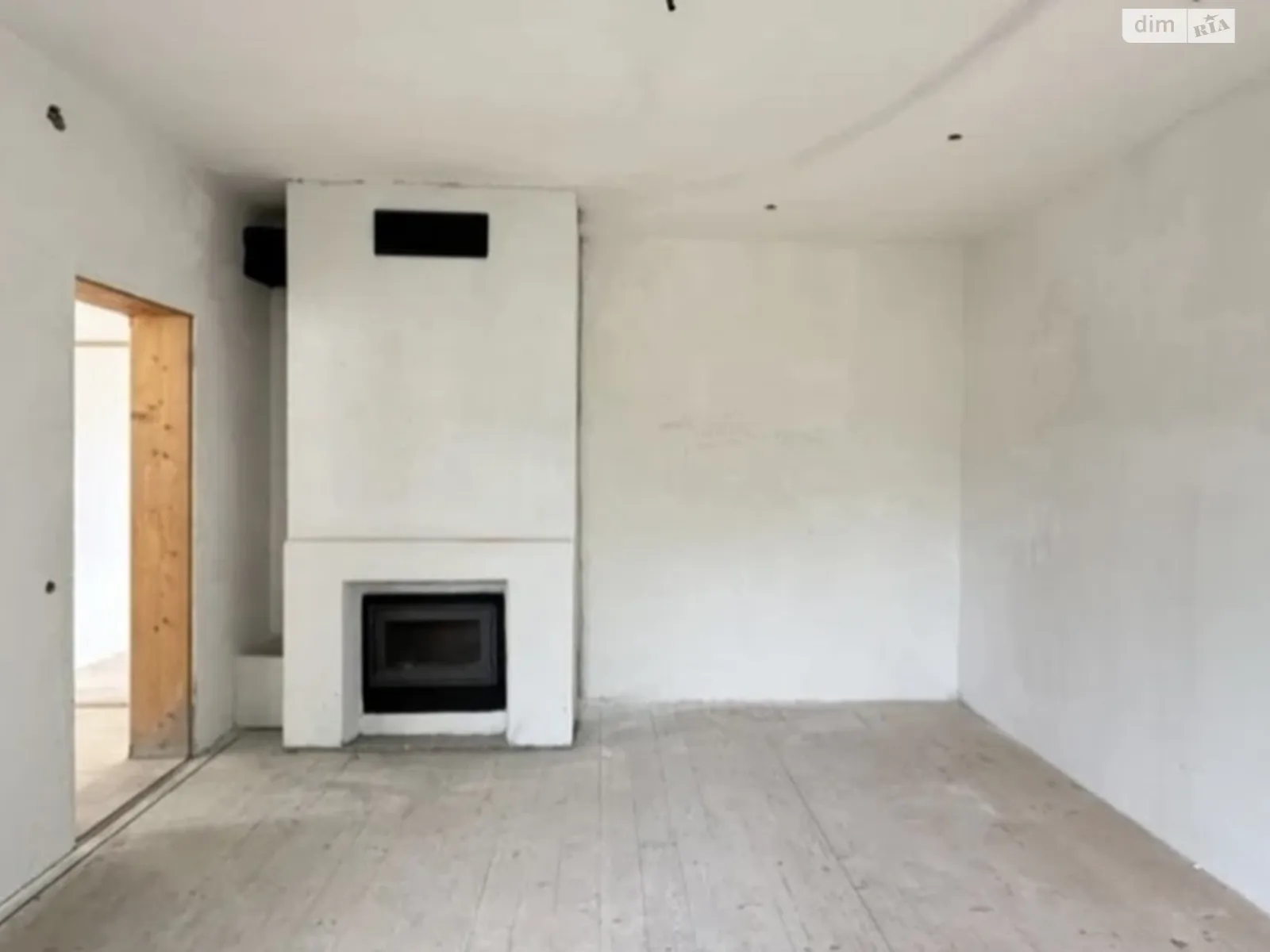 Продается дом на 3 этажа 280 кв. м с гаражом, цена: 650 $ - фото 1