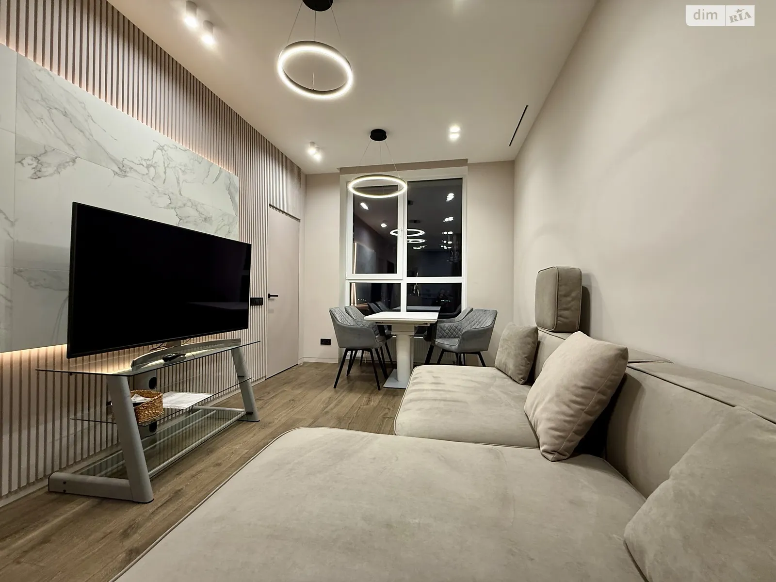 Сдается в аренду 1-комнатная квартира 60 кв. м в Днепре, бул. Звездный, 1М - фото 1