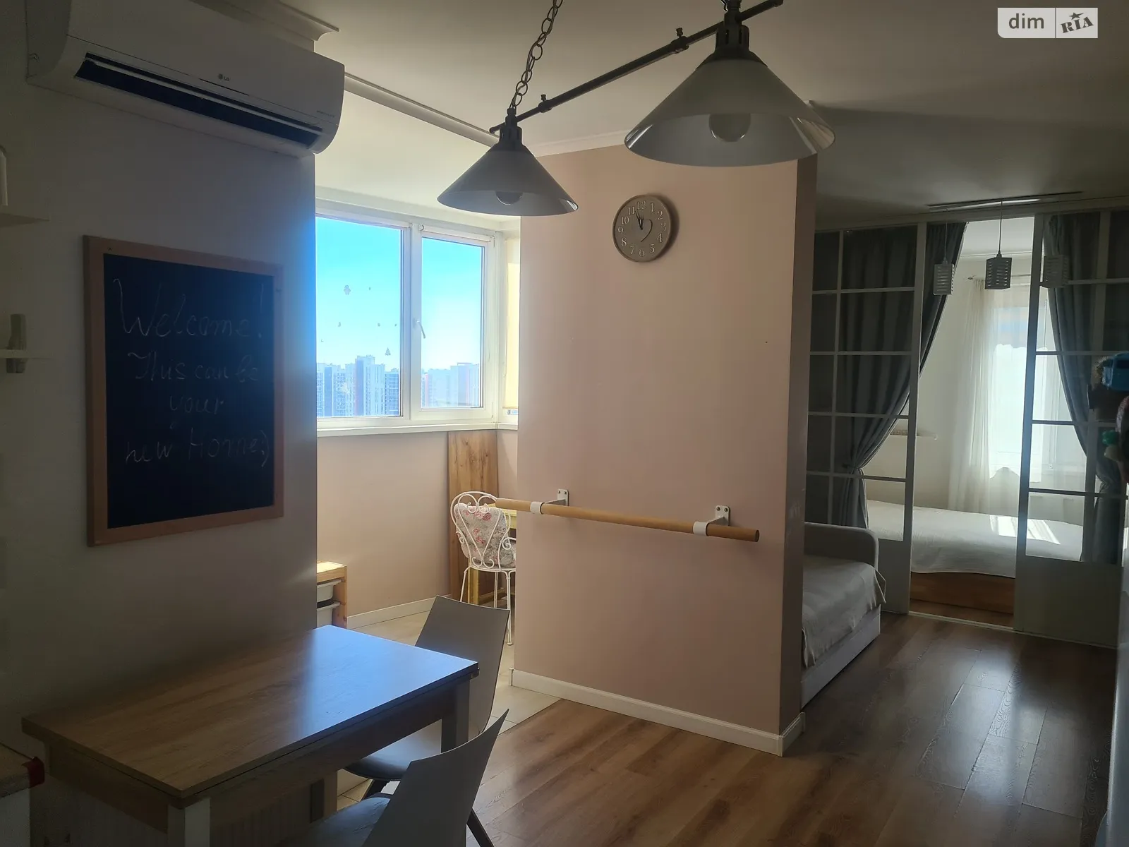 Продается 1-комнатная квартира 41.7 кв. м в Киеве, ул. Юрия Шумского, 3Г - фото 1