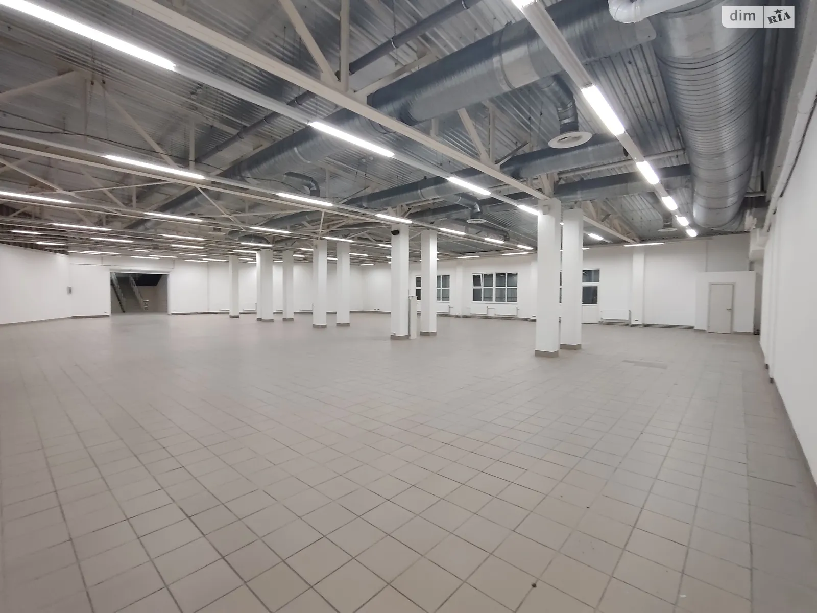 Здається в оренду приміщення вільного призначення 958 кв. м в 3-поверховій будівлі, цена: 151364 грн - фото 1