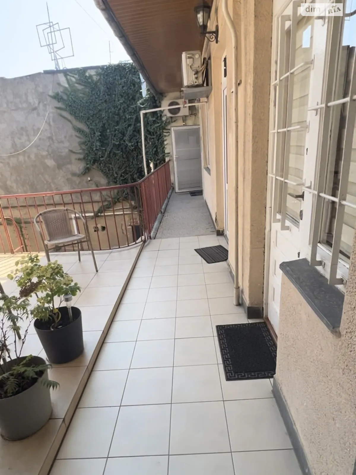 пл. Петефи Шандора, 25 Центр Ужгород, цена: 400 $ - фото 1