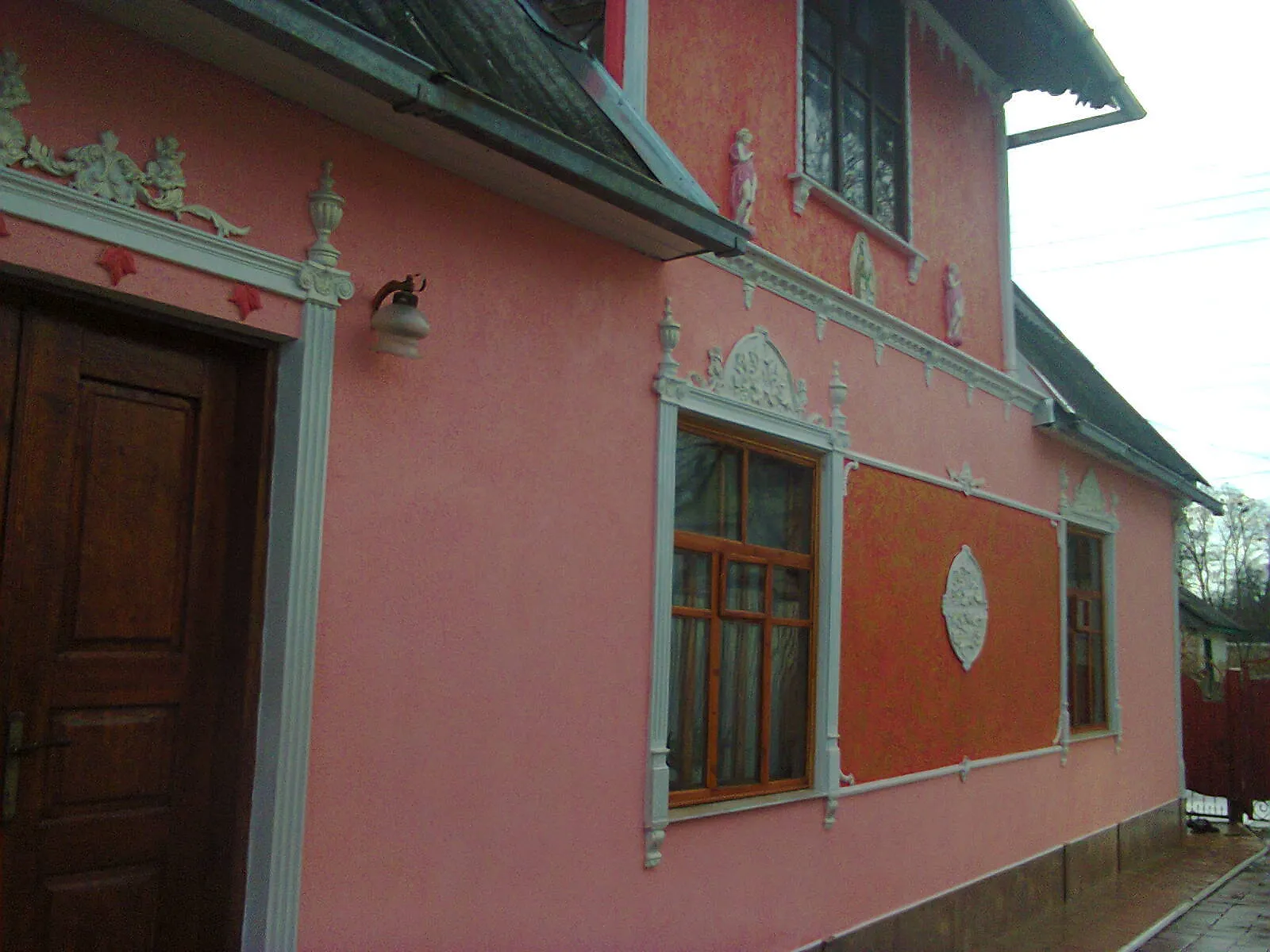 Продается дом на 2 этажа 120 кв. м с беседкой, цена: 47000 $ - фото 1
