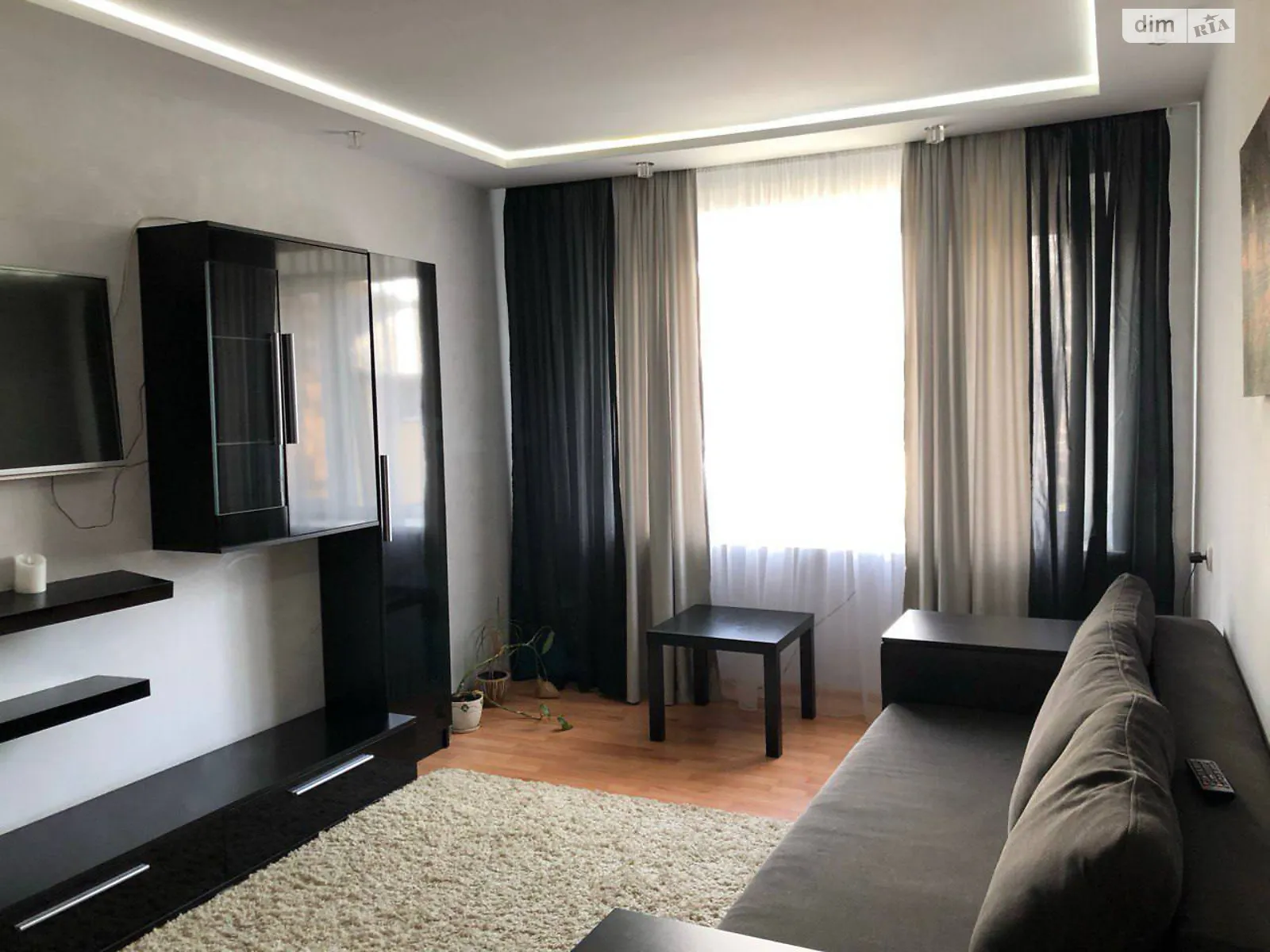 Продається 2-кімнатна квартира 42.5 кв. м у Івано-Франківську, вул. Карпатська - фото 1