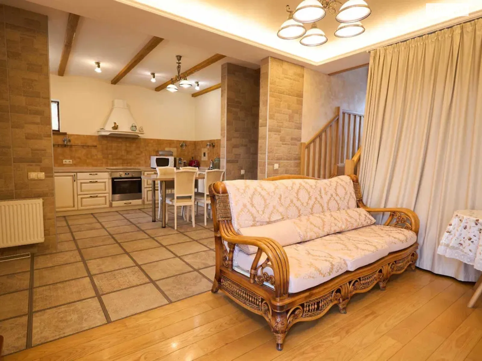 Продается дом на 2 этажа 110 кв. м с садом, цена: 120000 $ - фото 1