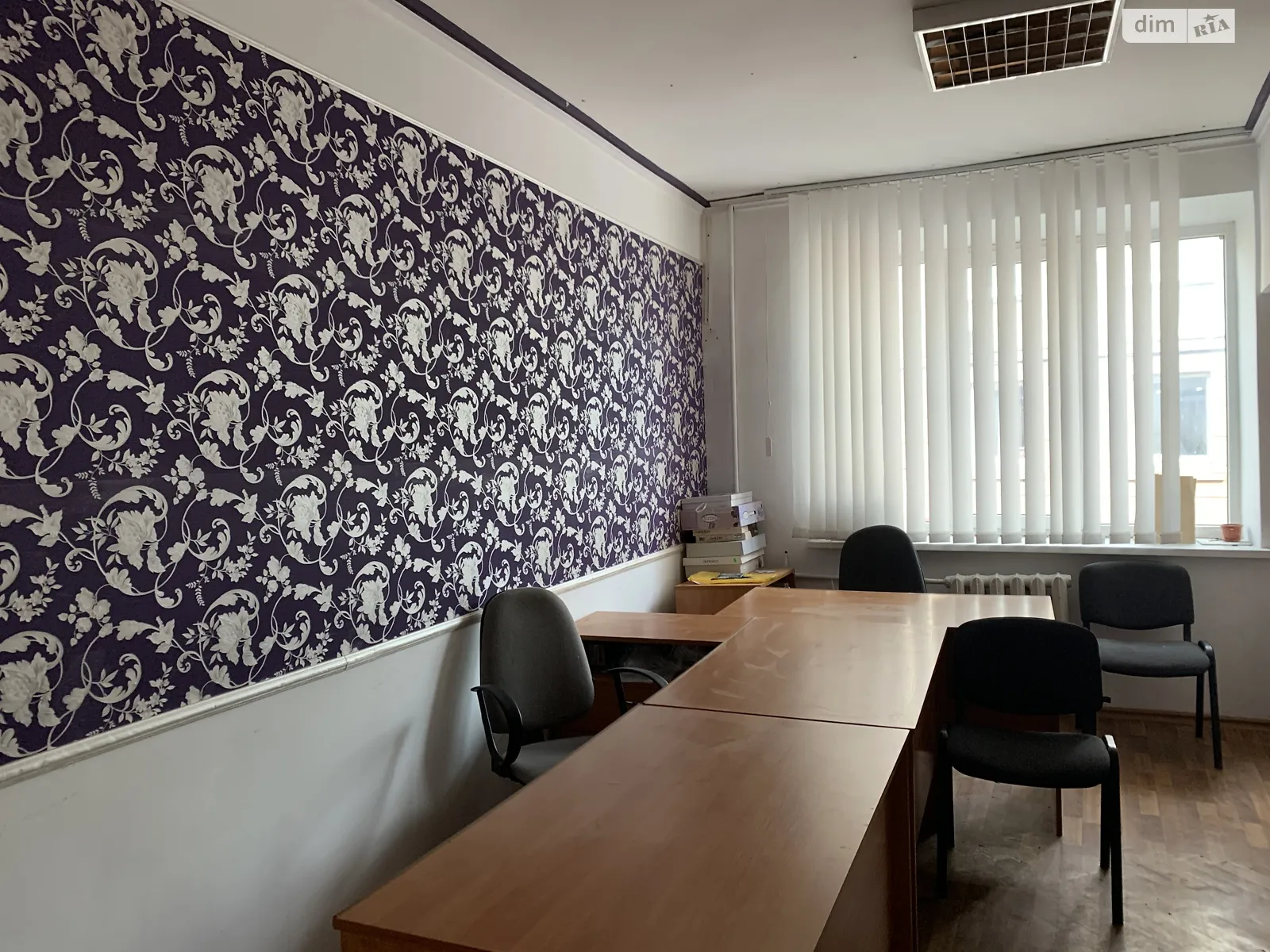 Сдается в аренду офис 20 кв. м в бизнес-центре, цена: 2000 грн - фото 1