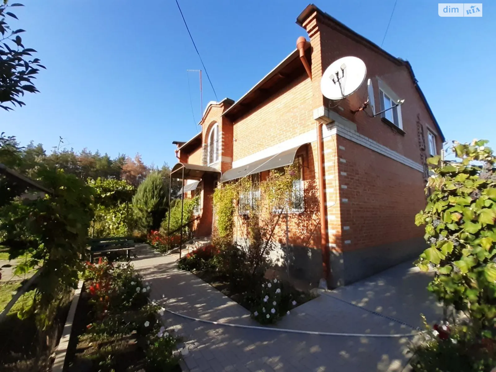 Продается дом на 2 этажа 189.5 кв. м с гаражом, цена: 180000 $ - фото 1