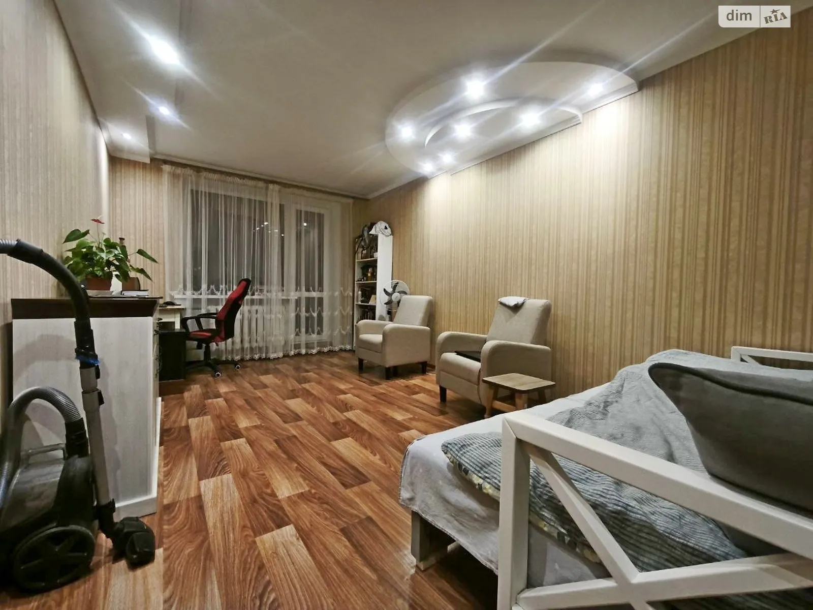 ул. Защитников Украины, 12Б Деснянский Чернигов - фото 1
