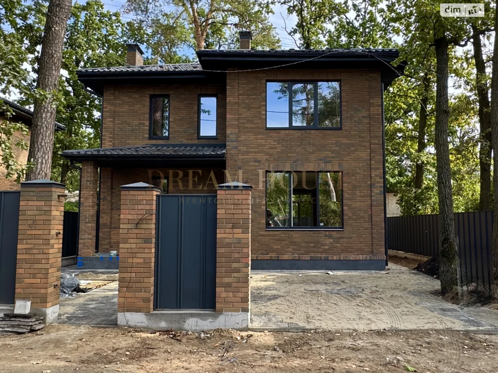 Продается дом на 2 этажа 130 кв. м с террасой, цена: 190000 $ - фото 1