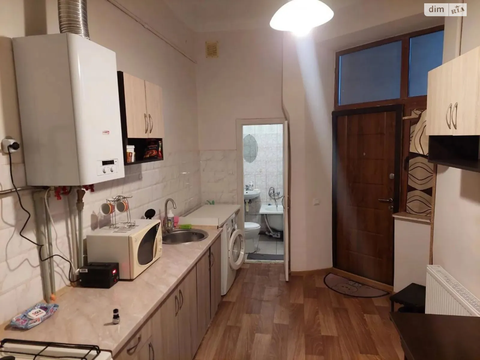 Продается 1-комнатная квартира 33.6 кв. м в Львове, ул. Лычаковская - фото 1