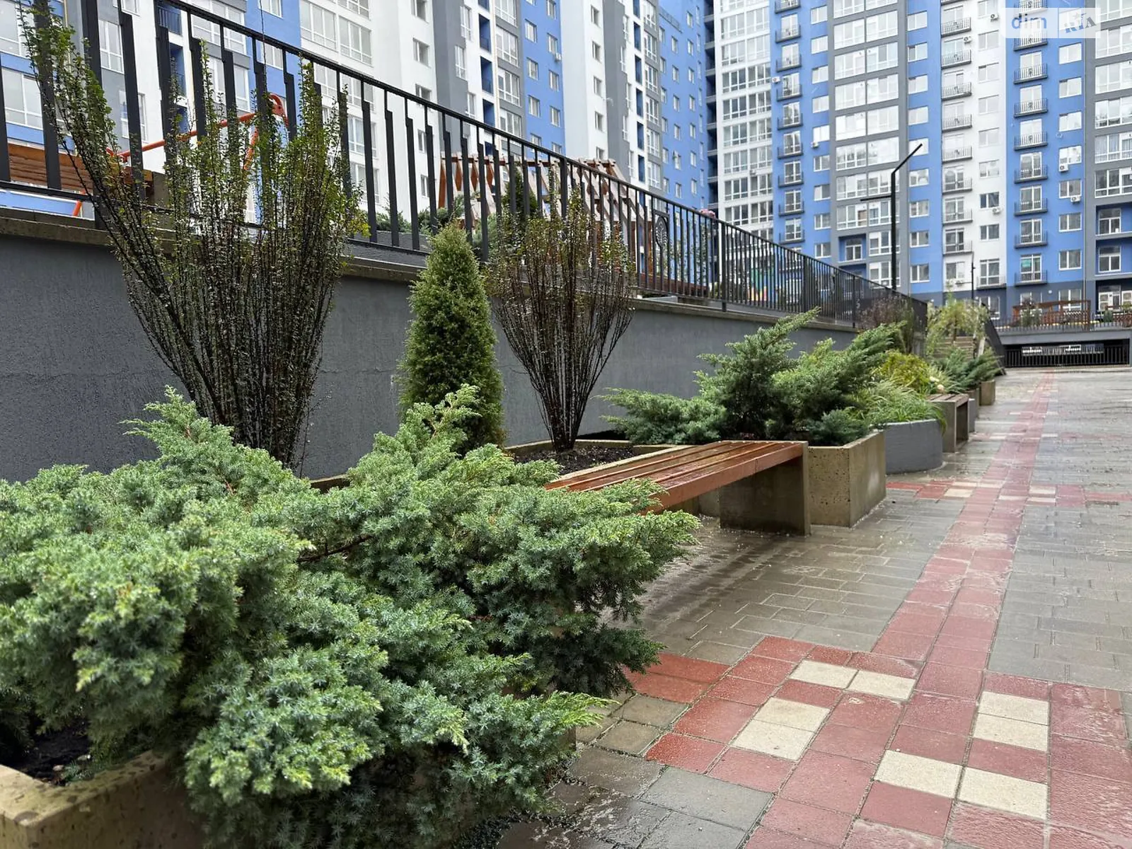 Продається 4-кімнатна квартира 136.2 кв. м у Івано-Франківську, вул. Княгинин - фото 1