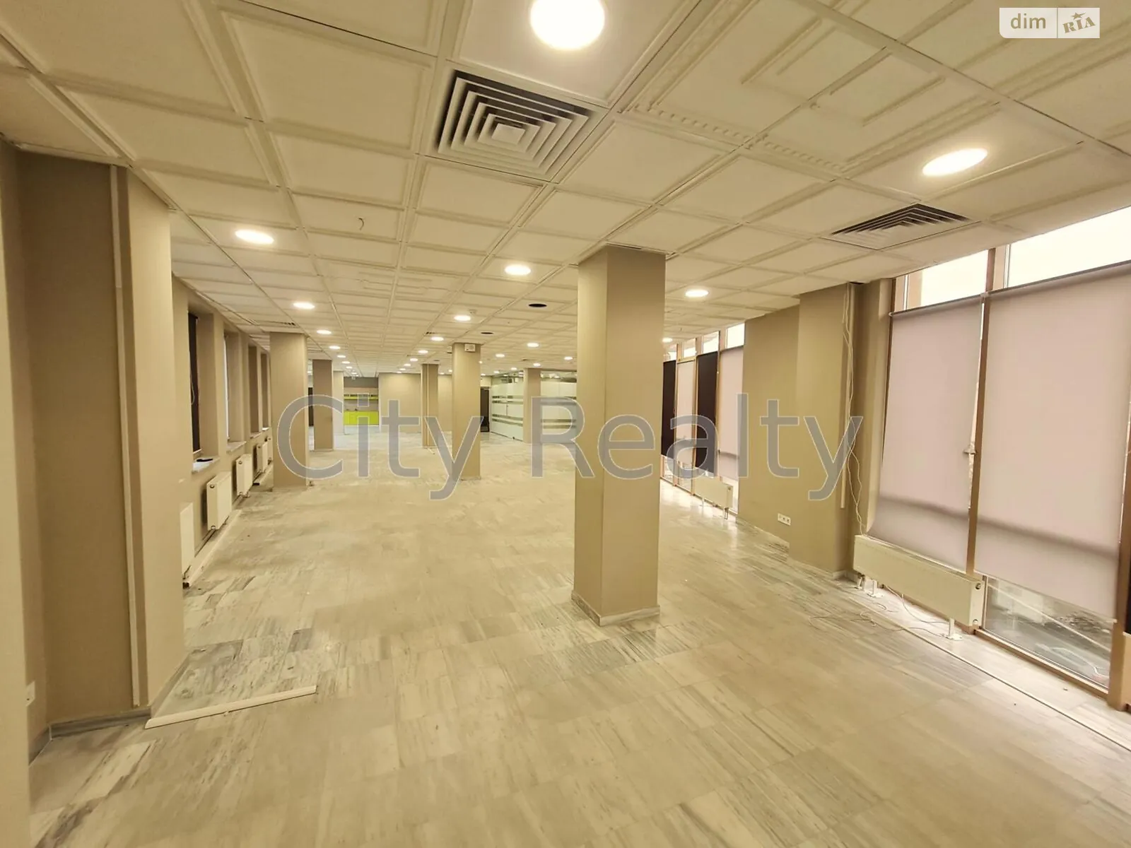 Сдается в аренду офис 260 кв. м в бизнес-центре, цена: 5200 $ - фото 1