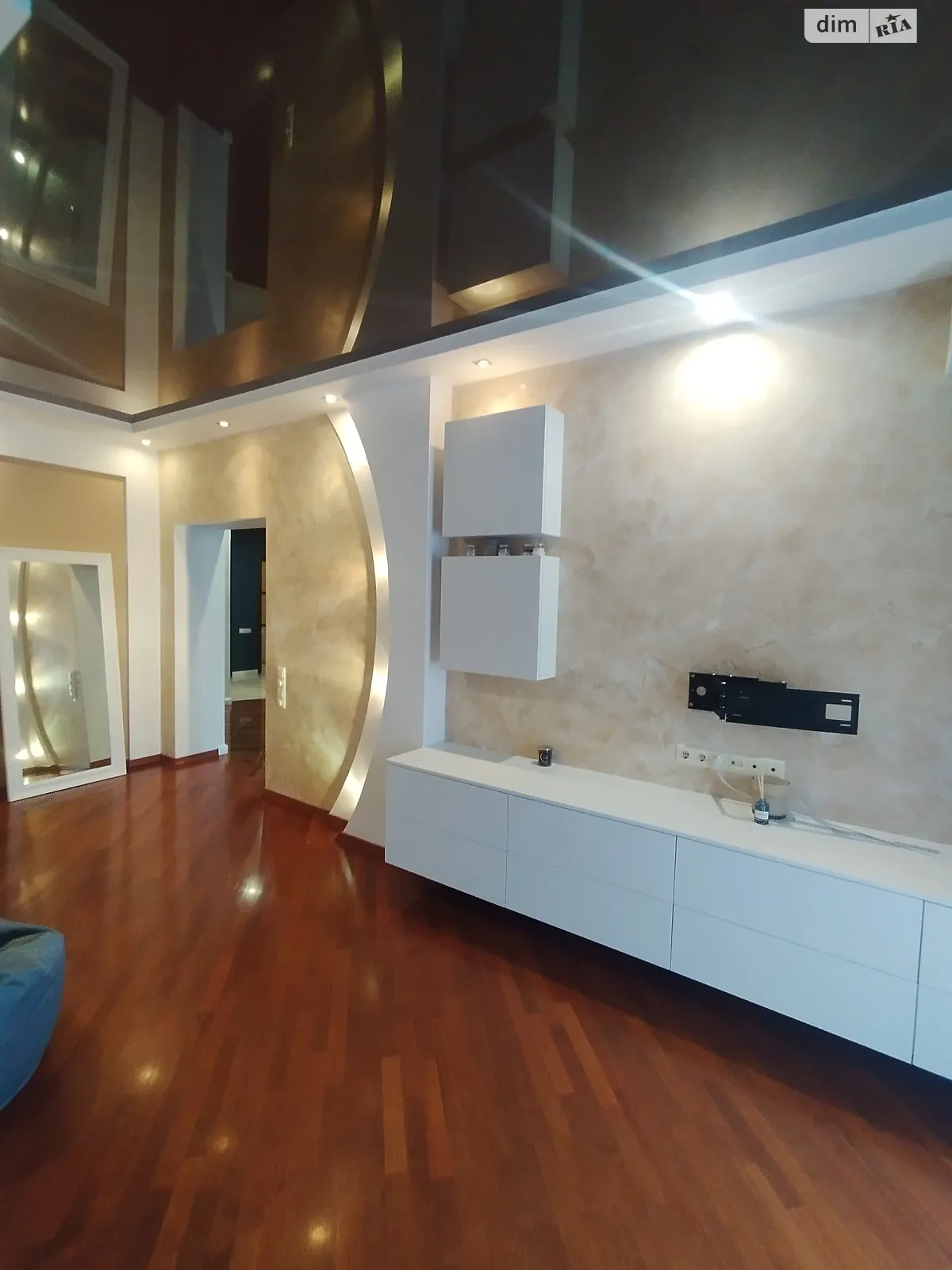 Продается 2-комнатная квартира 83 кв. м в Хмельницком, ул. Степана Бандеры, 5/1 - фото 1