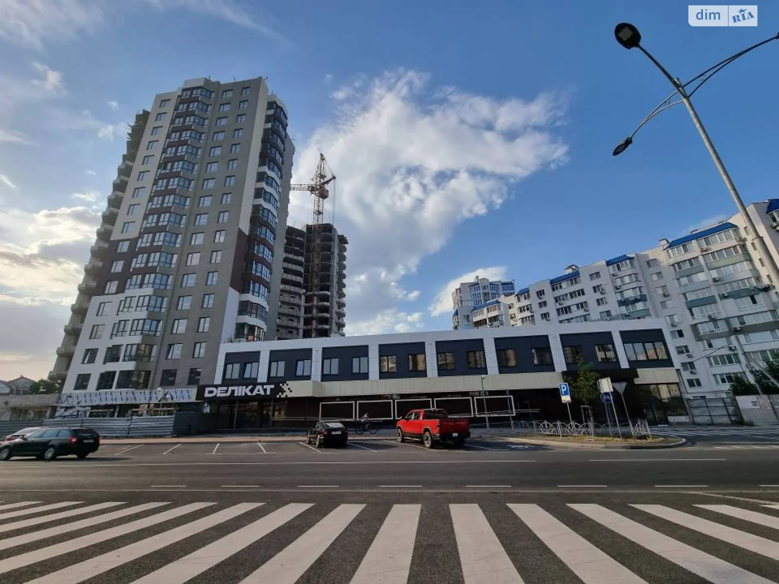 Продается 1-комнатная квартира 55 кв. м в Черкассах, ул. Жужомы Сержанта, 1 - фото 1