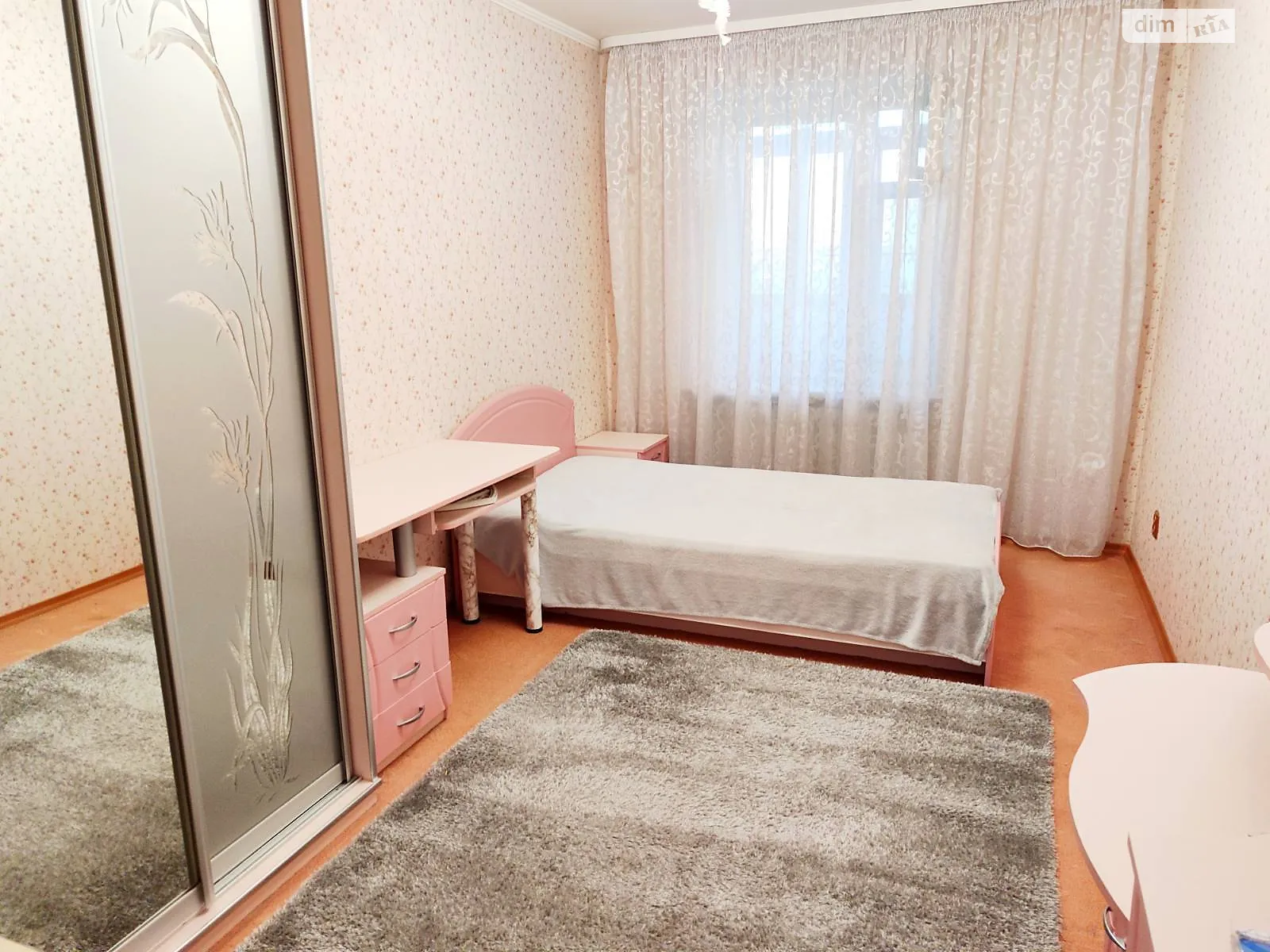 Продается 3-комнатная квартира 67 кв. м в Ровно, ул. Ленокомбинатовская, 1 - фото 1