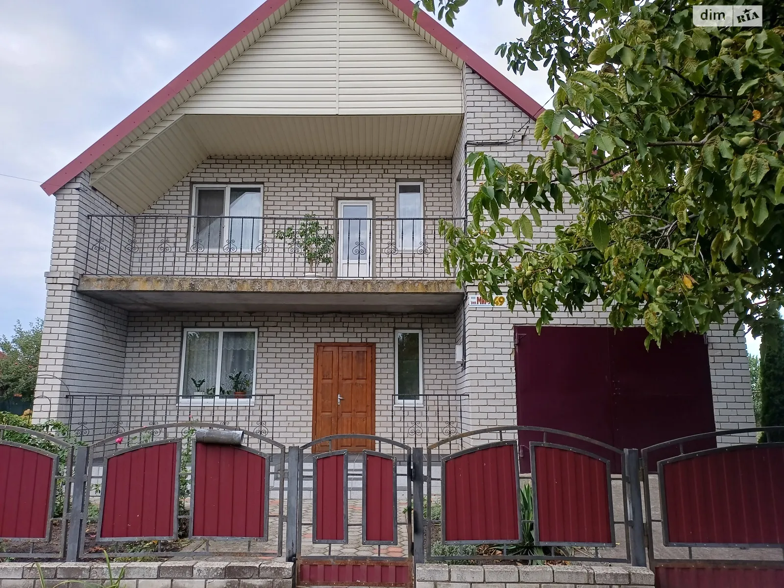 Продается дом на 2 этажа 160 кв. м с балконом, цена: 58000 $ - фото 1