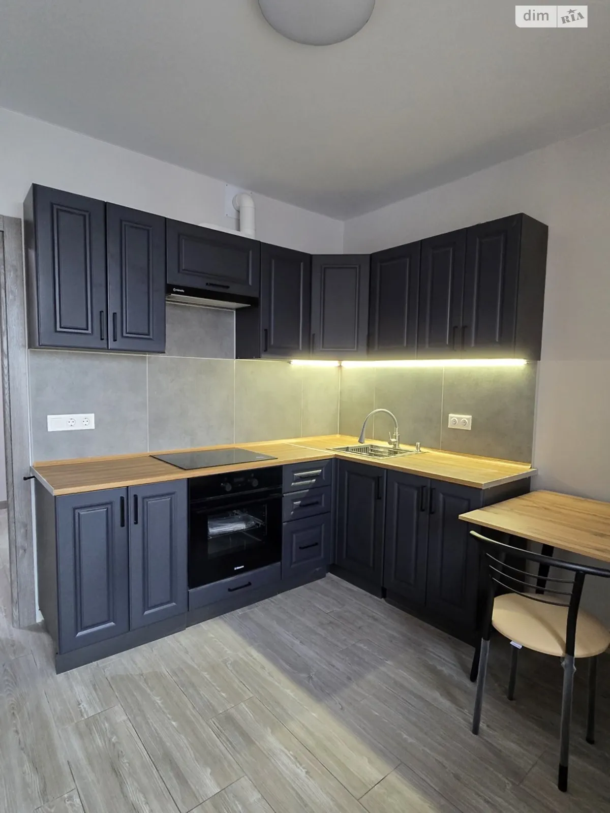 Сдается в аренду 1-комнатная квартира 50 кв. м в Киеве, ул. Василия Стуса, 7Б - фото 1