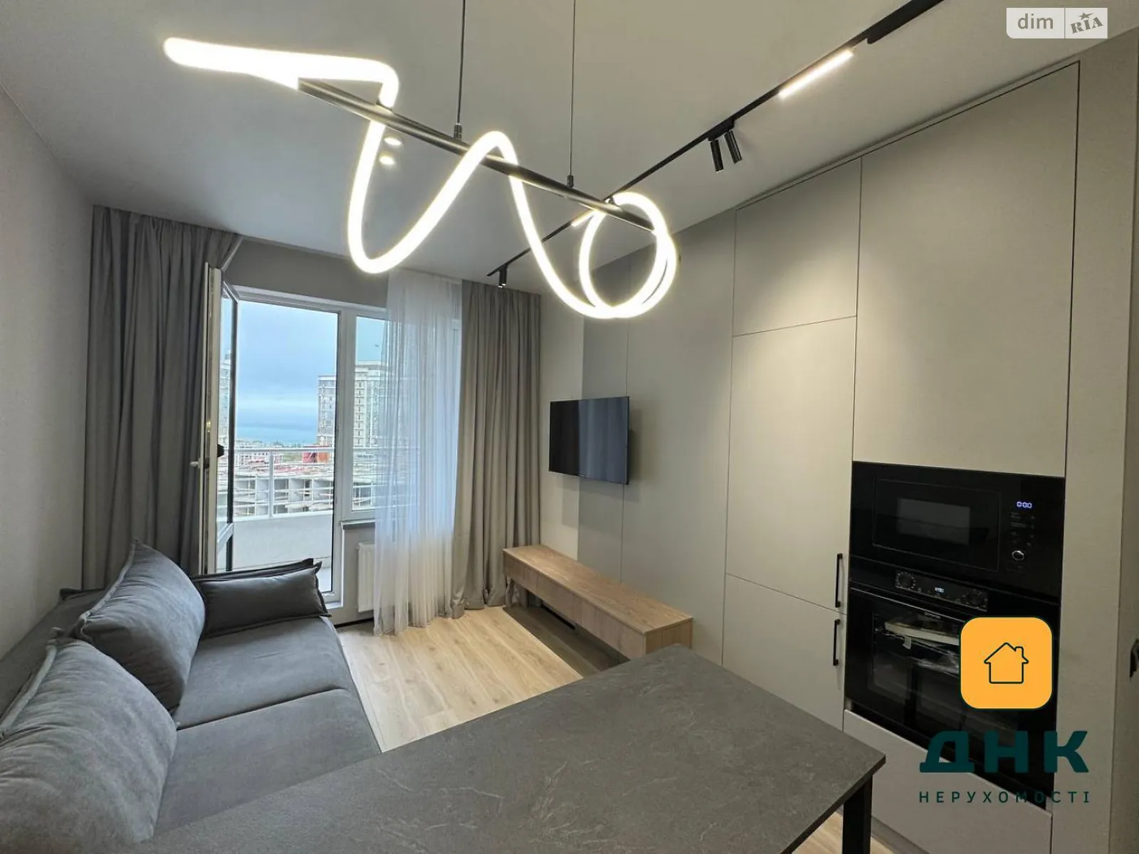 Продается 1-комнатная квартира 45 кв. м в Одессе, пер. Курортный, 2 - фото 1