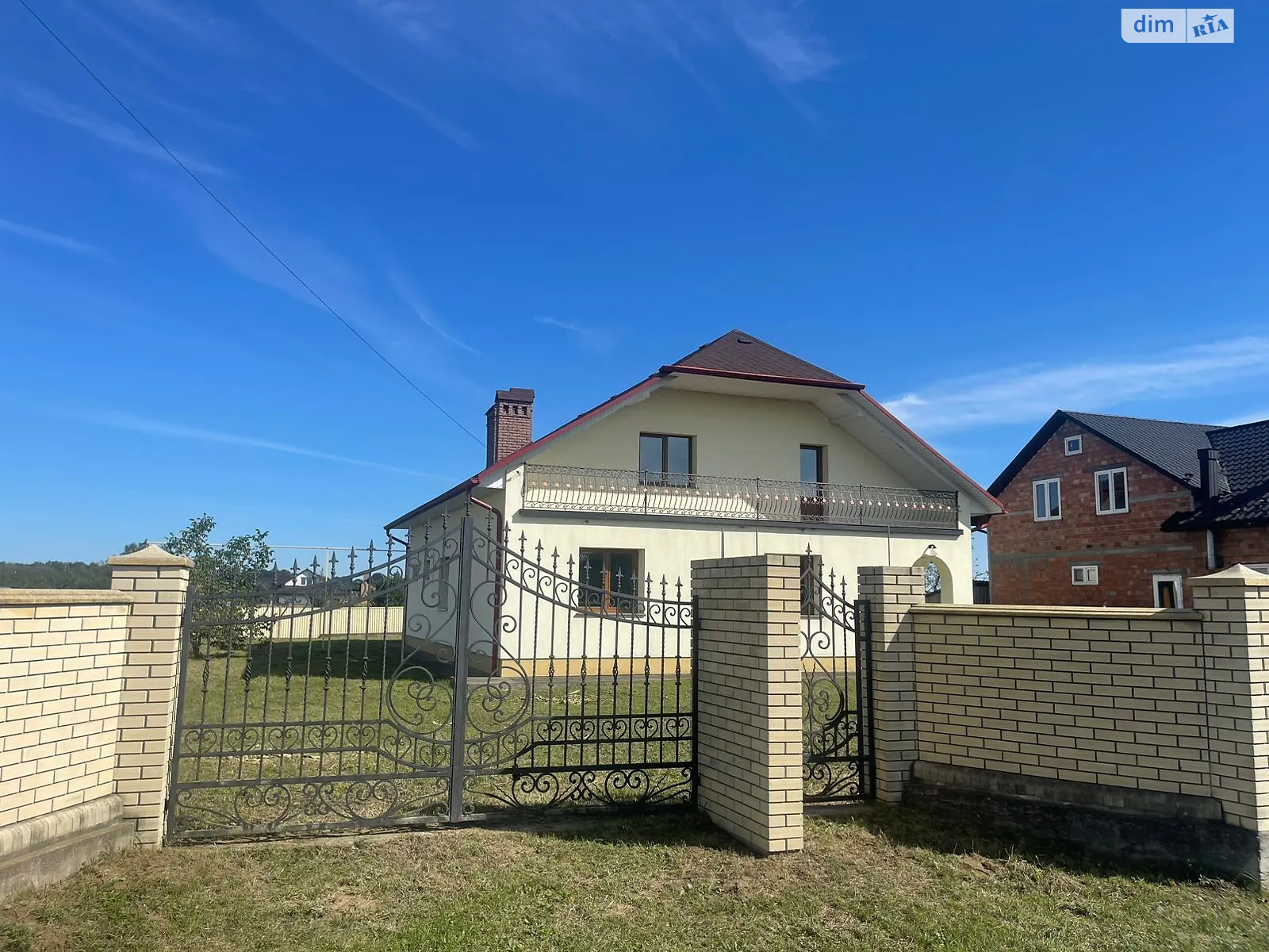 Продается дом на 2 этажа 136 кв. м с подвалом, цена: 139000 $ - фото 1