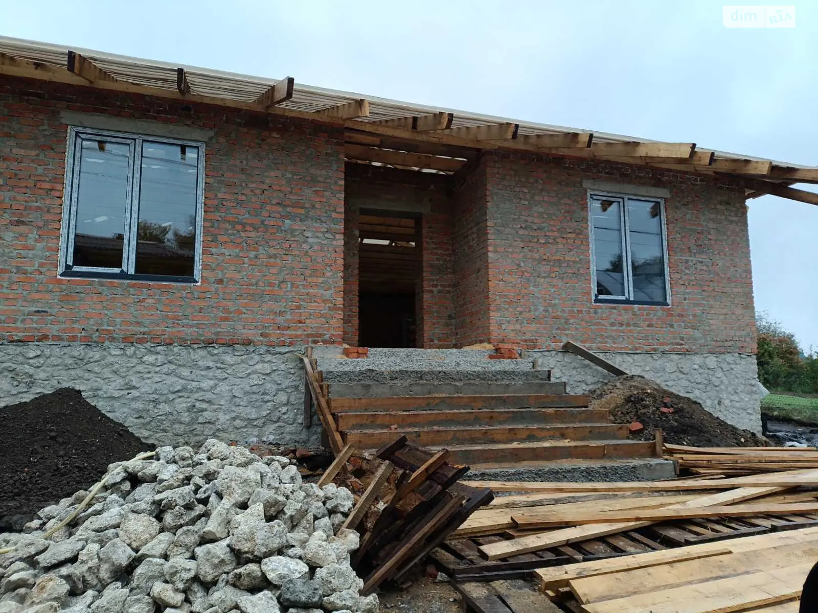 Продается одноэтажный дом 135 кв. м с гаражом, цена: 80000 $ - фото 1
