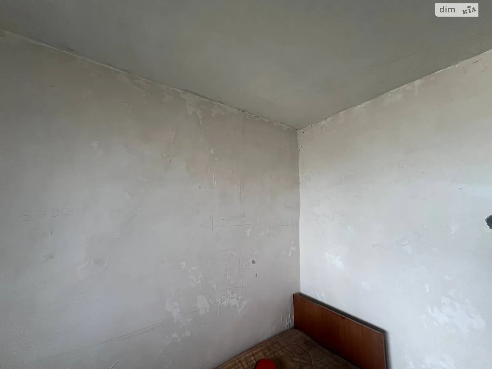 Продается 1-комнатная квартира 32 кв. м в Ровно, ул. Крушельницкой Соломии, 32 - фото 1