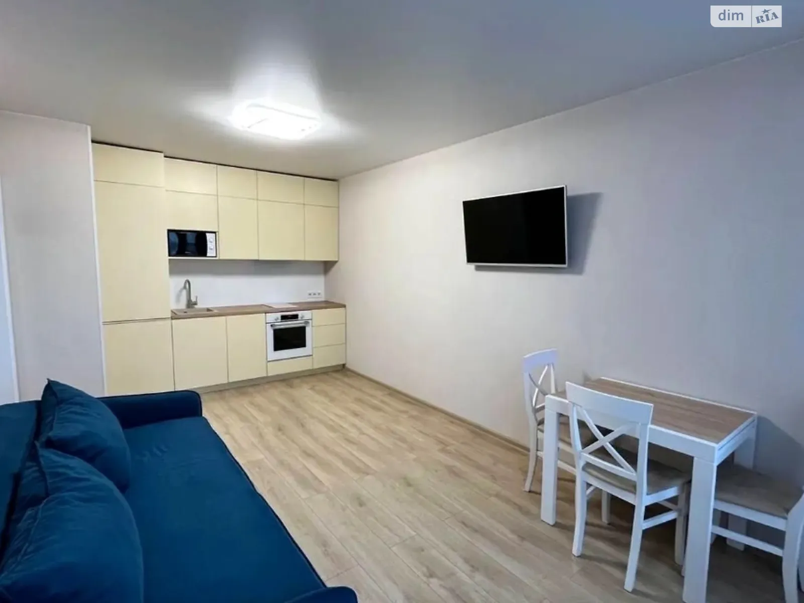Продается 1-комнатная квартира 36.3 кв. м в Киеве, ул. Салютная, 2 - фото 1