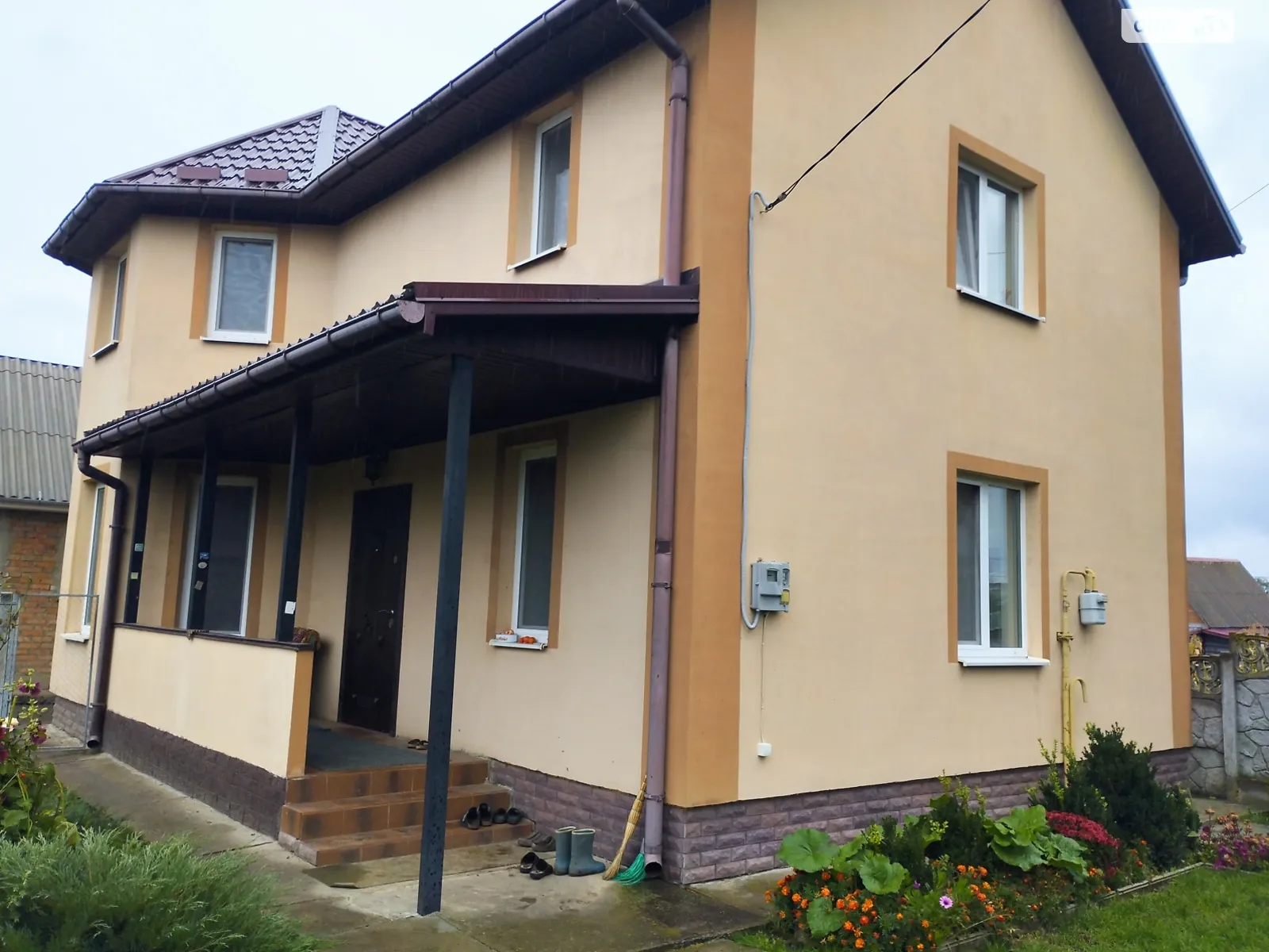 Продается дом на 2 этажа 108 кв. м с бассейном, цена: 96500 $ - фото 1