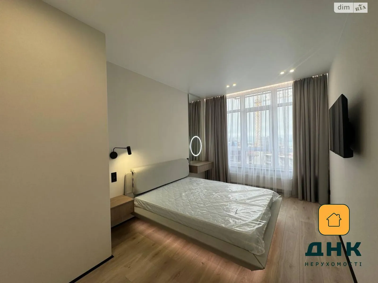 Продается 1-комнатная квартира 45 кв. м в Одессе, пер. Курортный, 2 - фото 1