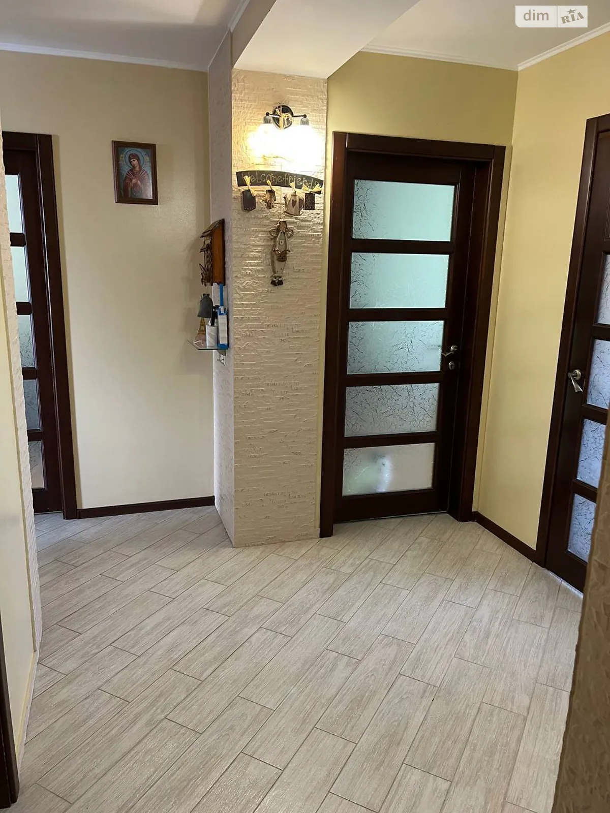 Продается 3-комнатная квартира 68.77 кв. м в Новогуйвинском, ул. Дружбы народов - фото 1