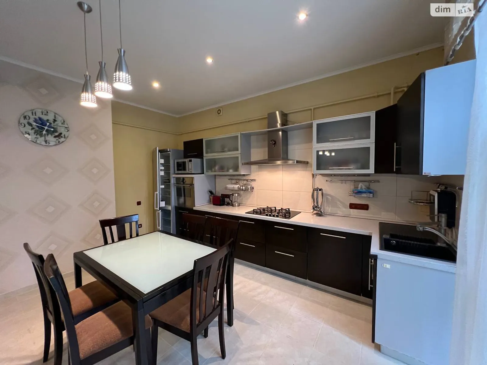 Продается дом на 2 этажа 184.2 кв. м с садом, цена: 220000 $ - фото 1