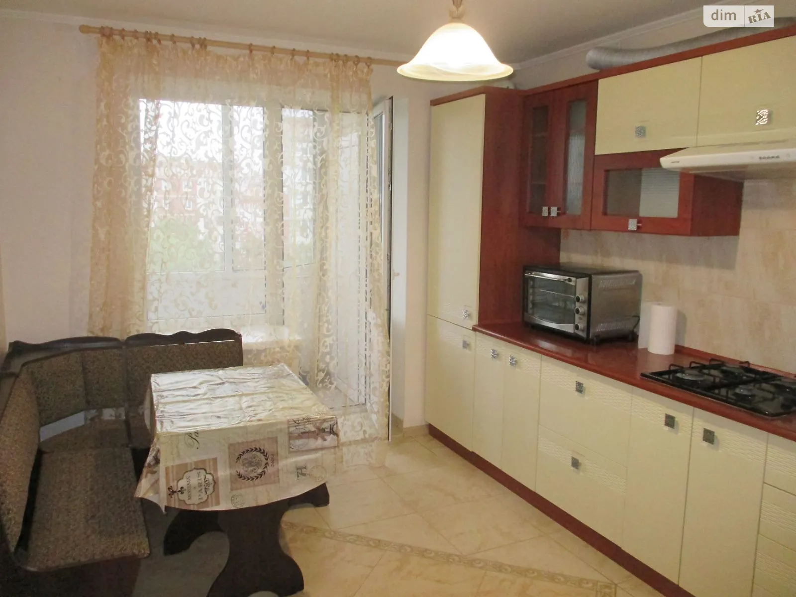 3-кімнатна квартира 80 кв. м у Тернополі, вул. Євгена Коновальця - фото 1