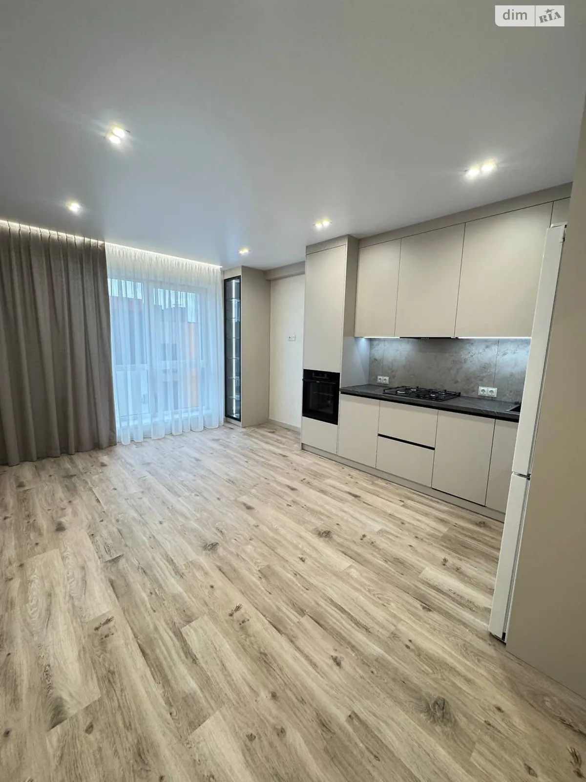 Продается 1-комнатная квартира 46.4 кв. м в Ровно, ул. Студенческая, 24 - фото 1