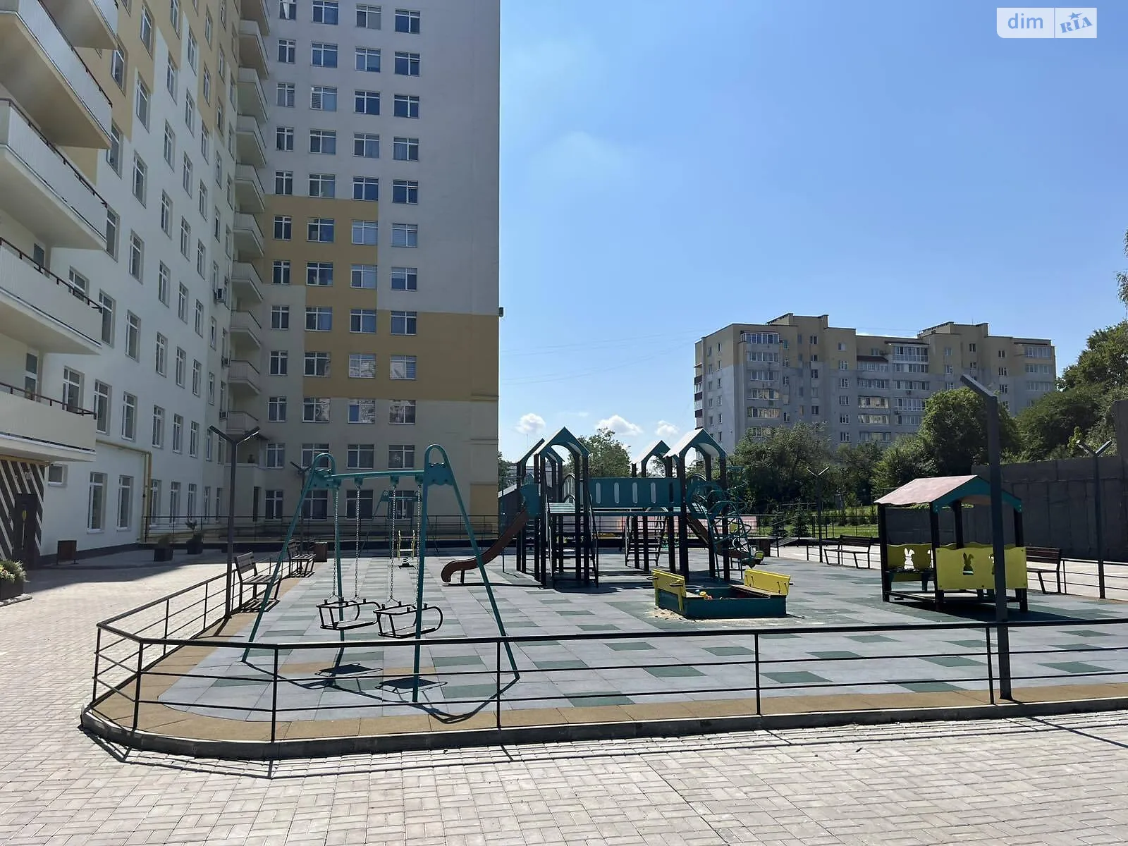 Продается 2-комнатная квартира 70 кв. м в Хмельницком, ул. Свободы, 12А - фото 1